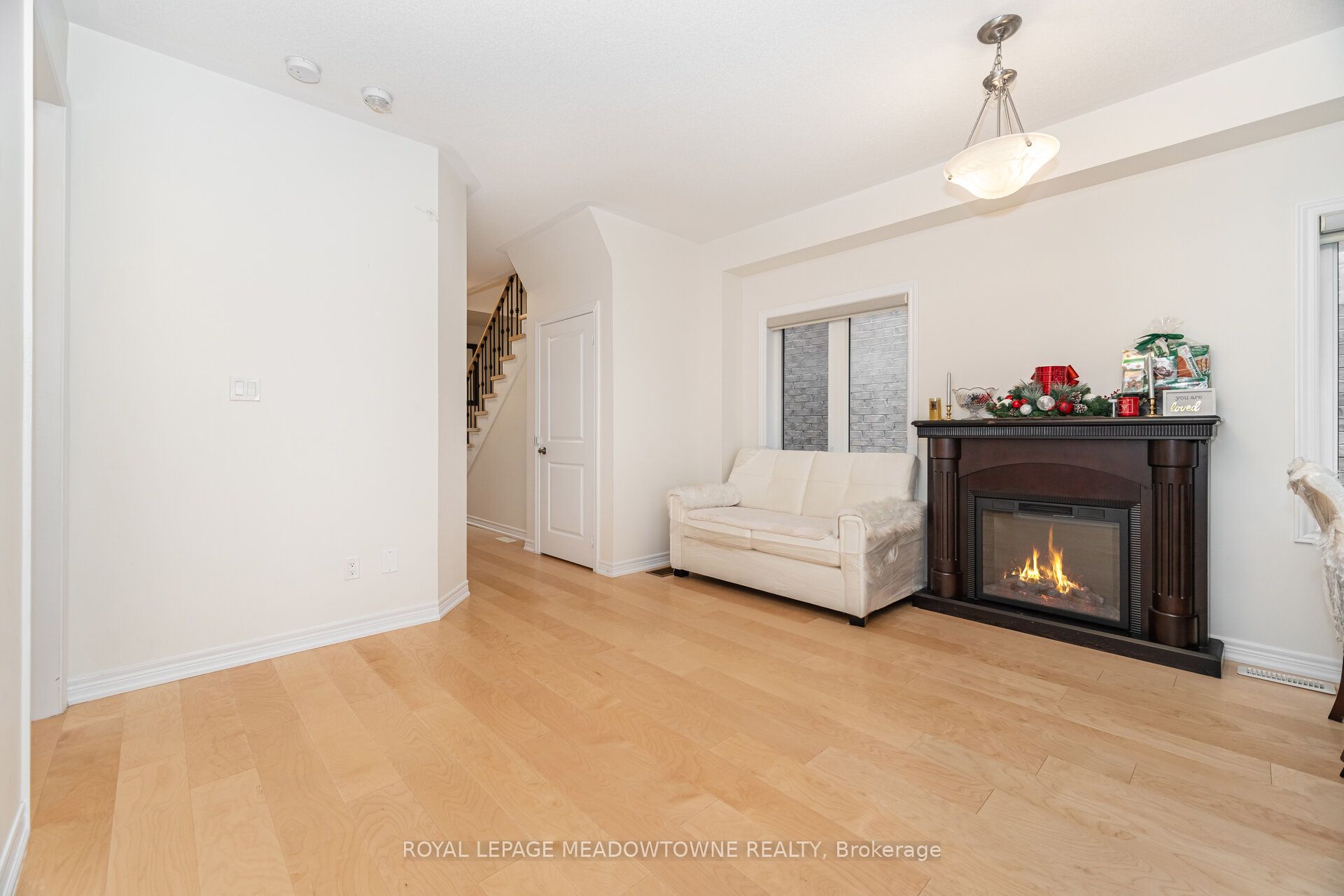 301 Ridley Crescent