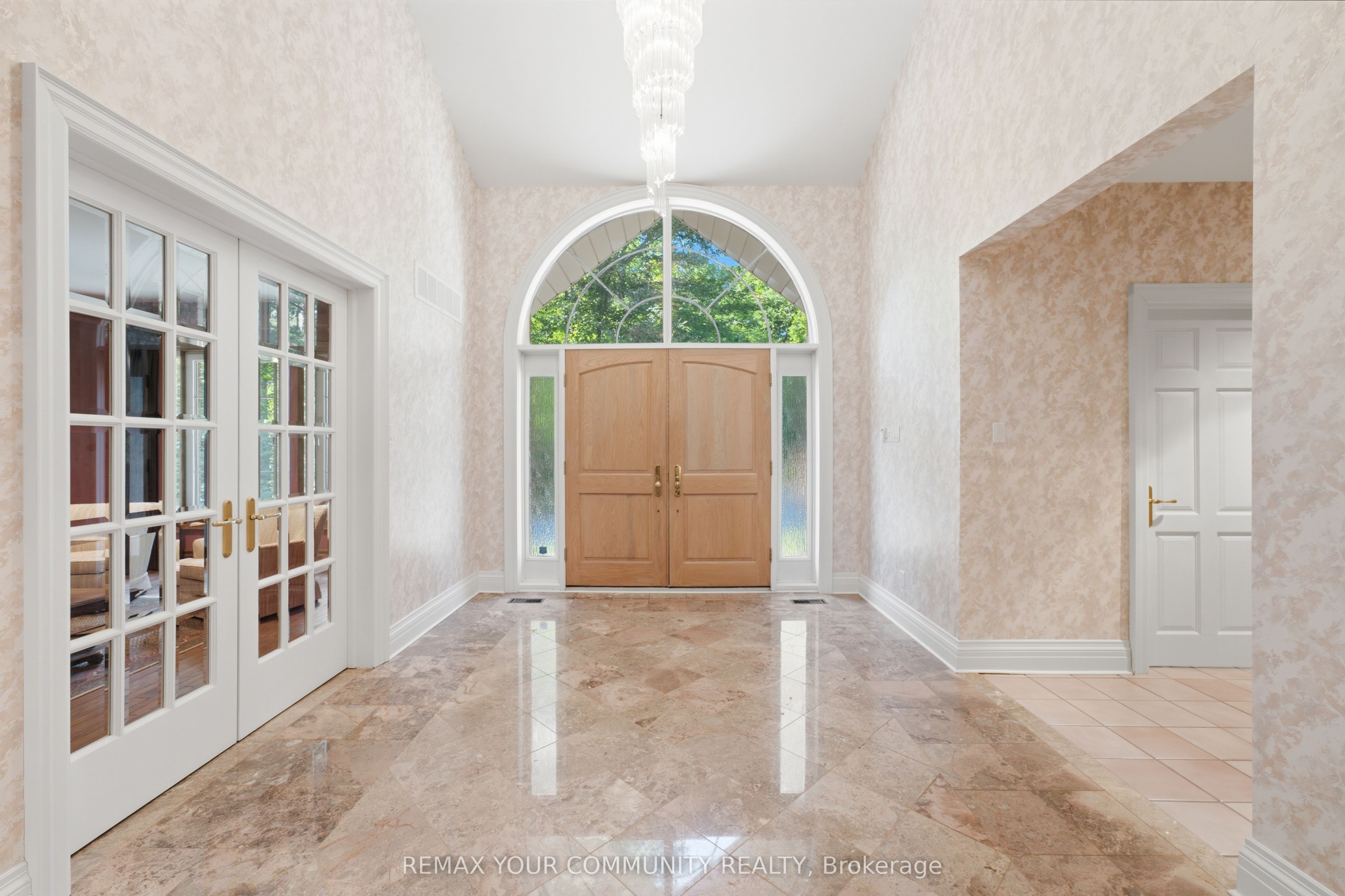 38 Hill Country Drive
