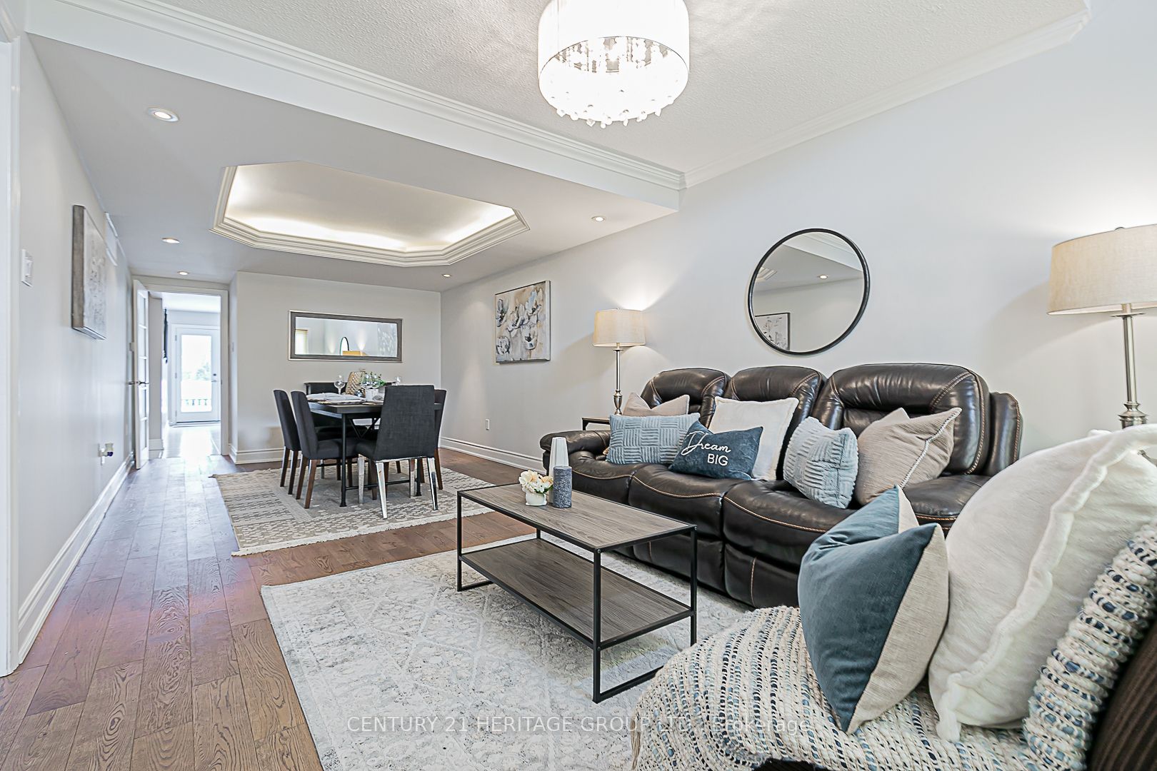 310 Chambers Crescent