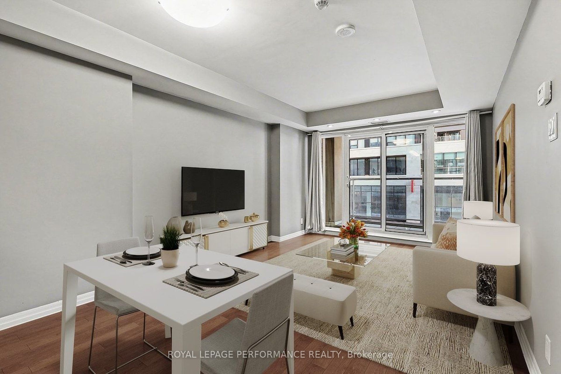 242 Rideau Street 204
