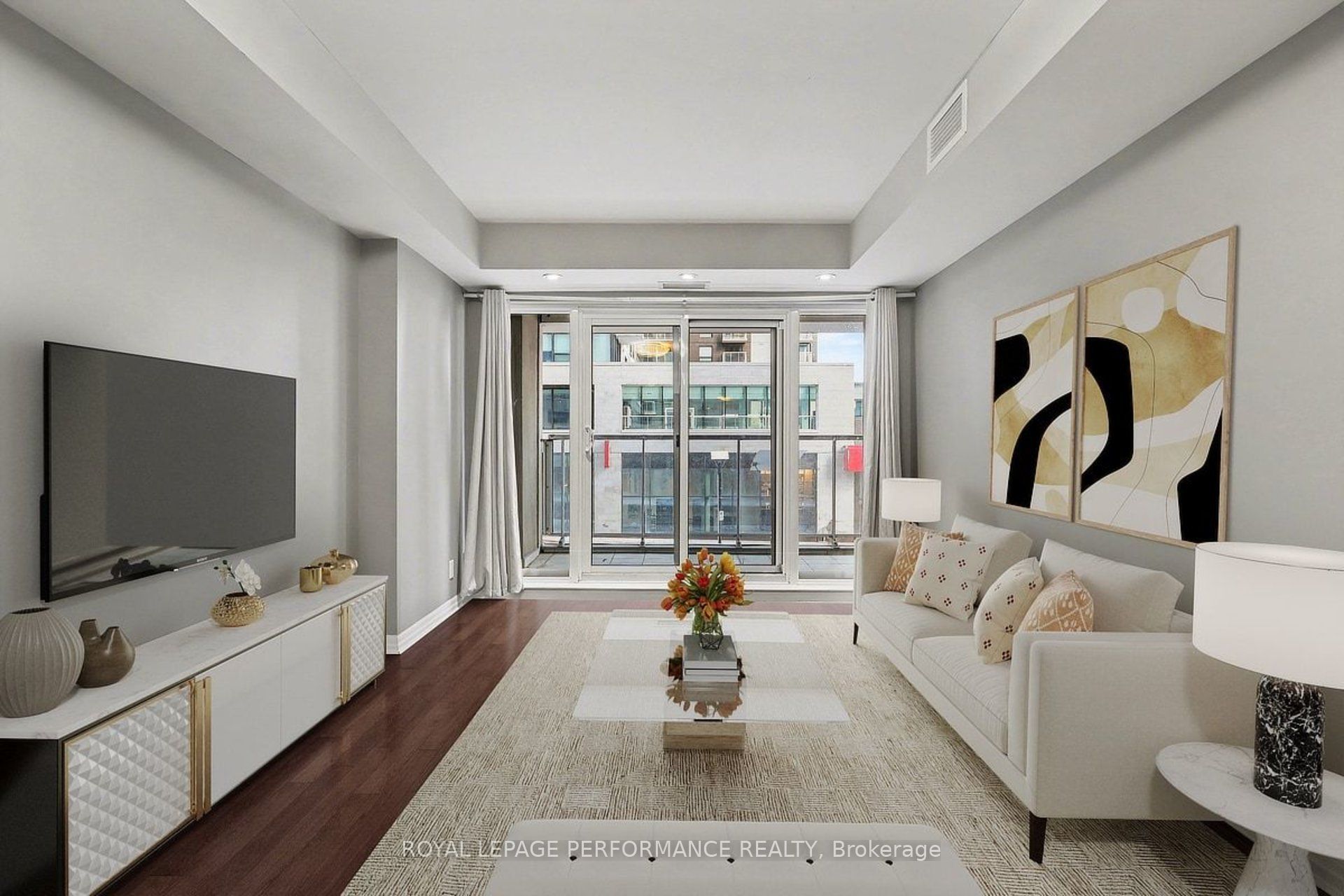 242 Rideau Street 204