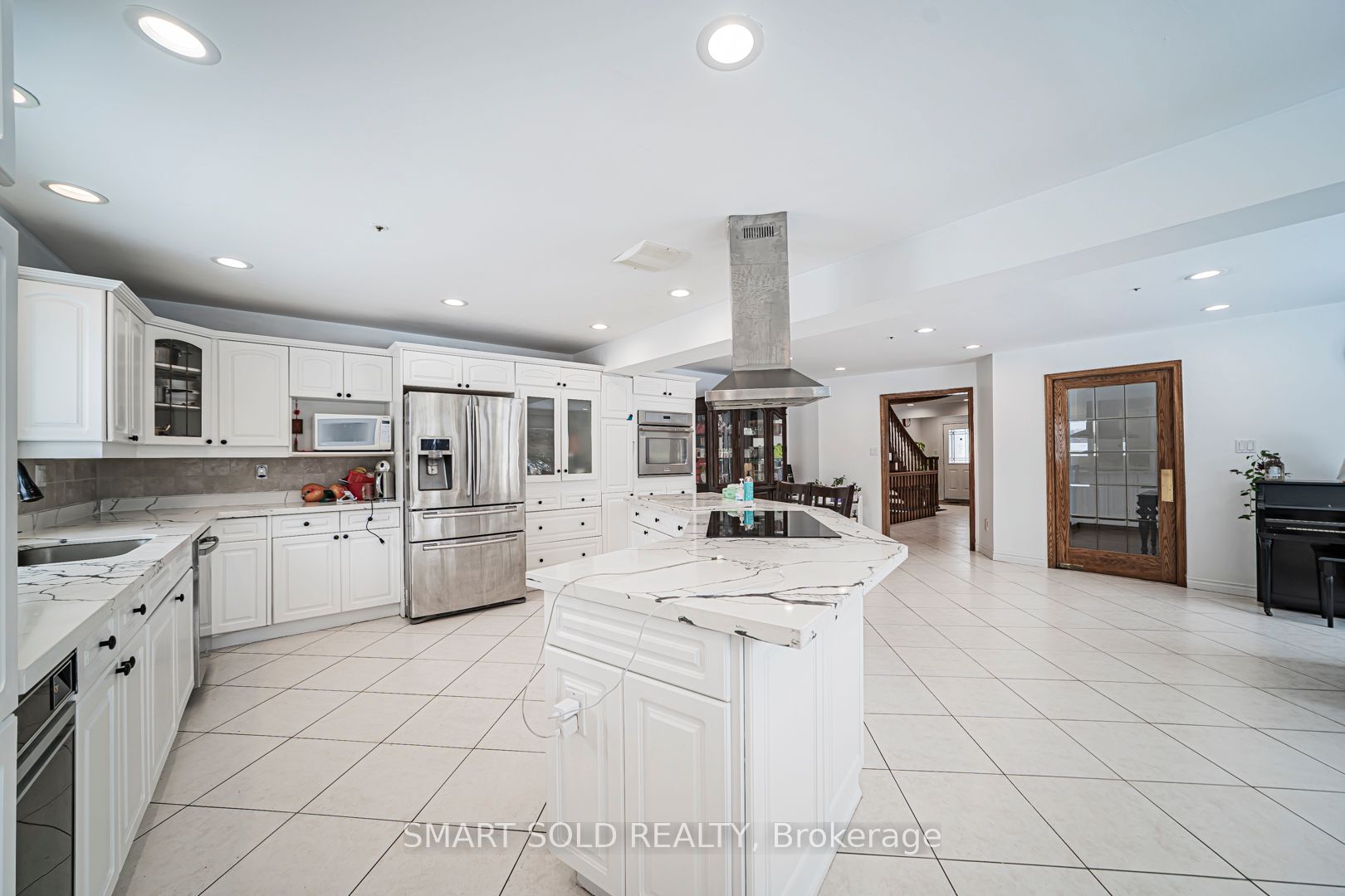 1008 Mount Albert Road