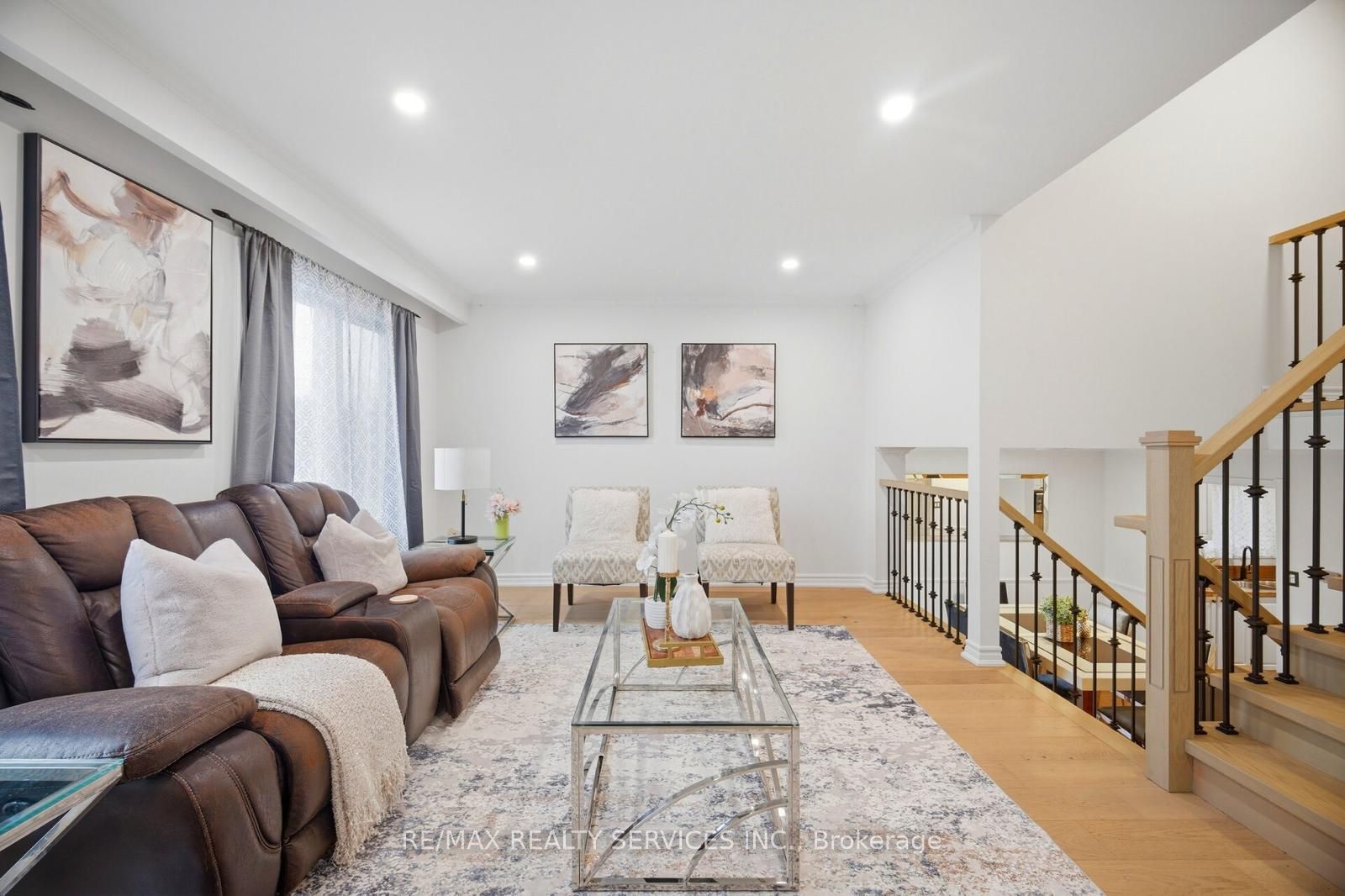 24 Foxacre Row