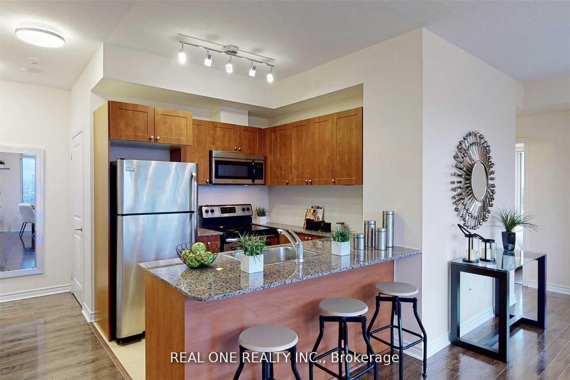 385 Prince Of Wales Drive 1311