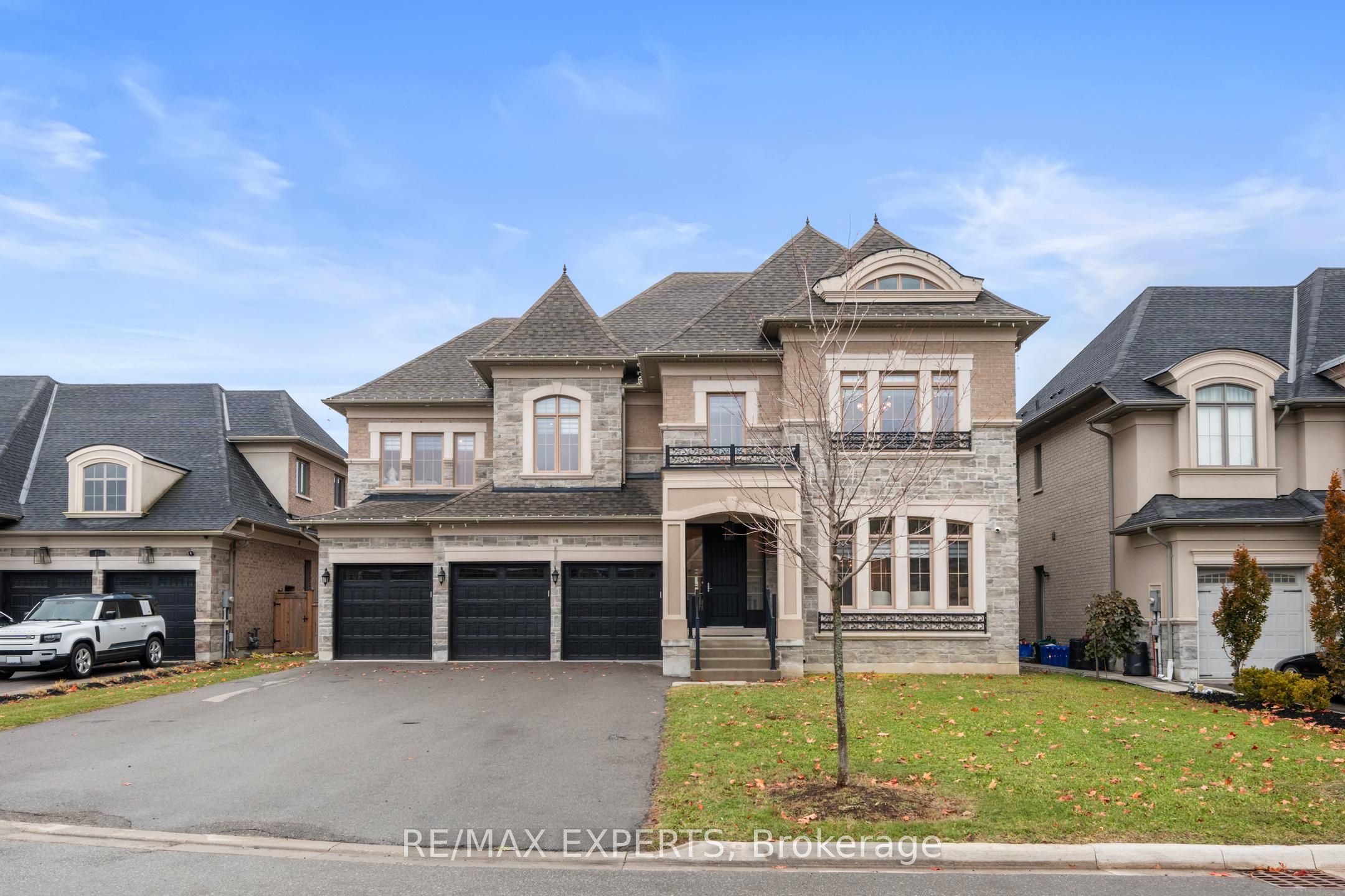 16 Raymond Love Court