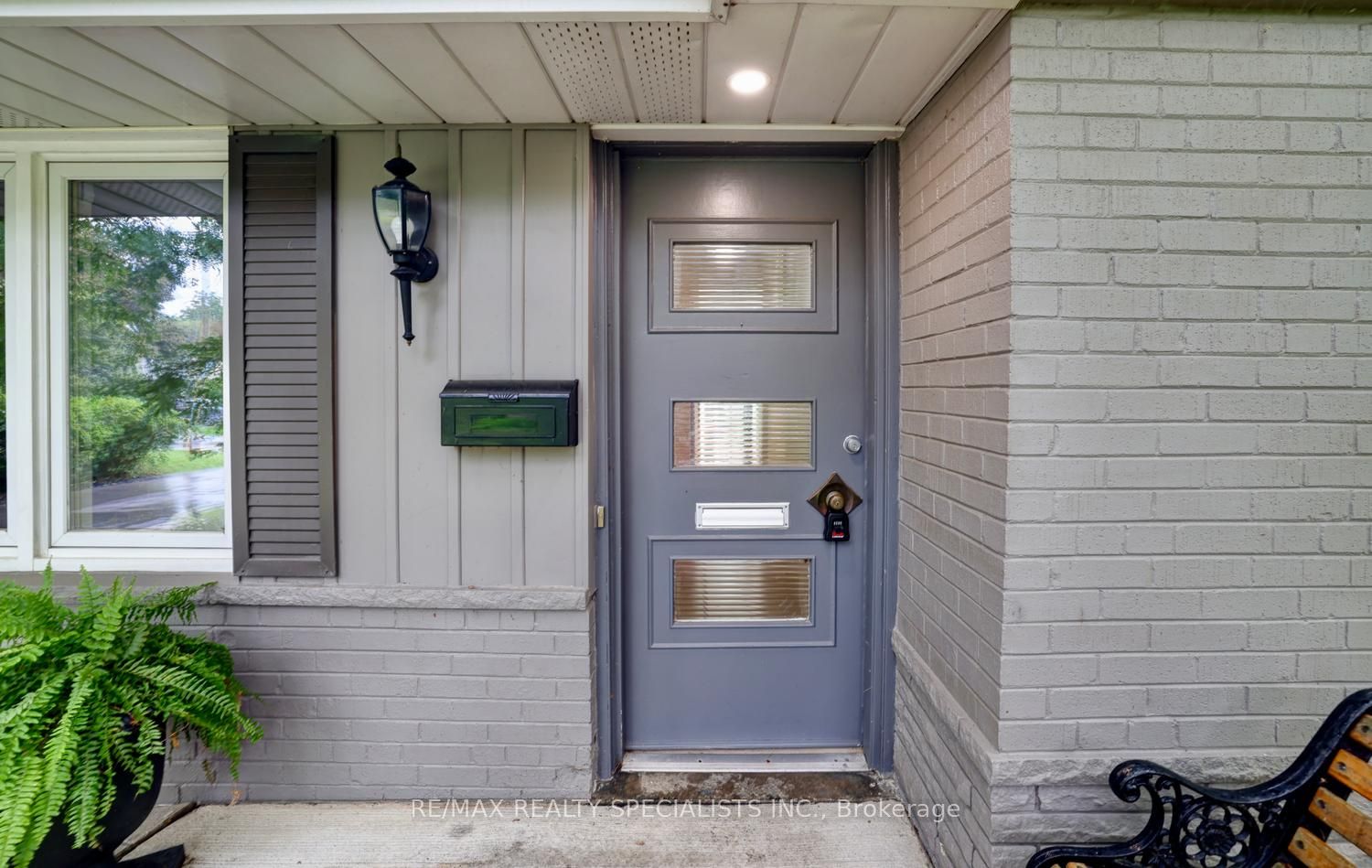 1589 Crediton Parkway