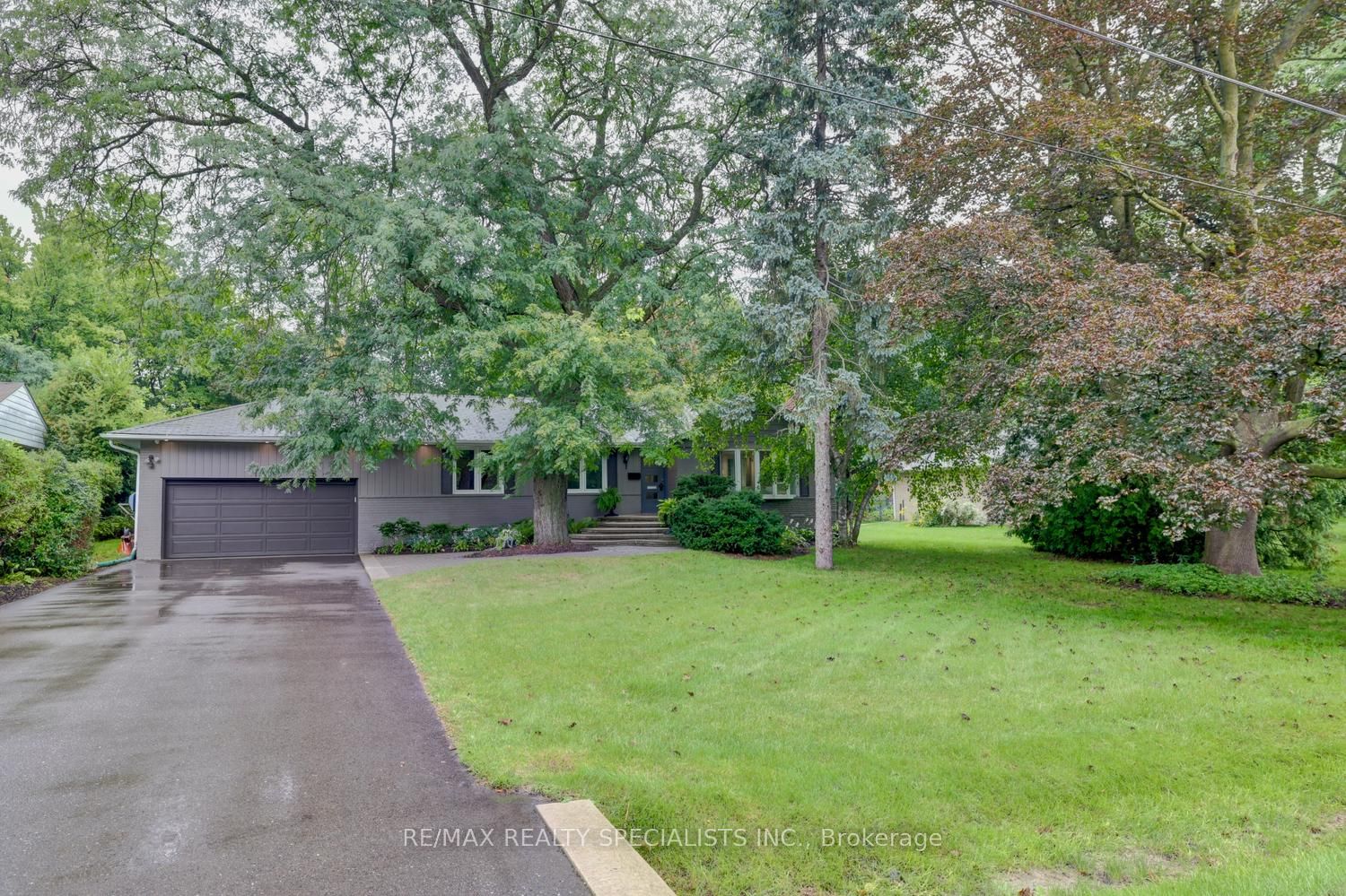 1589 Crediton Parkway