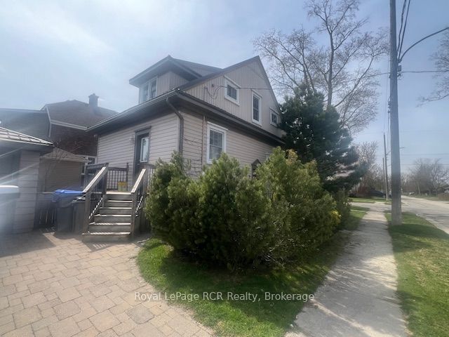 190 Victoria Avenue N