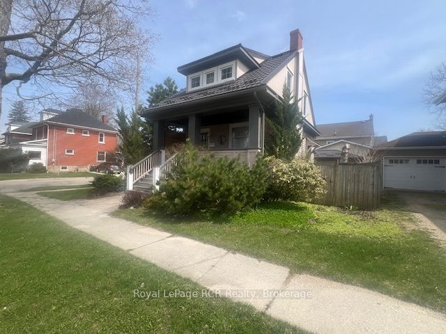 190 Victoria Avenue N