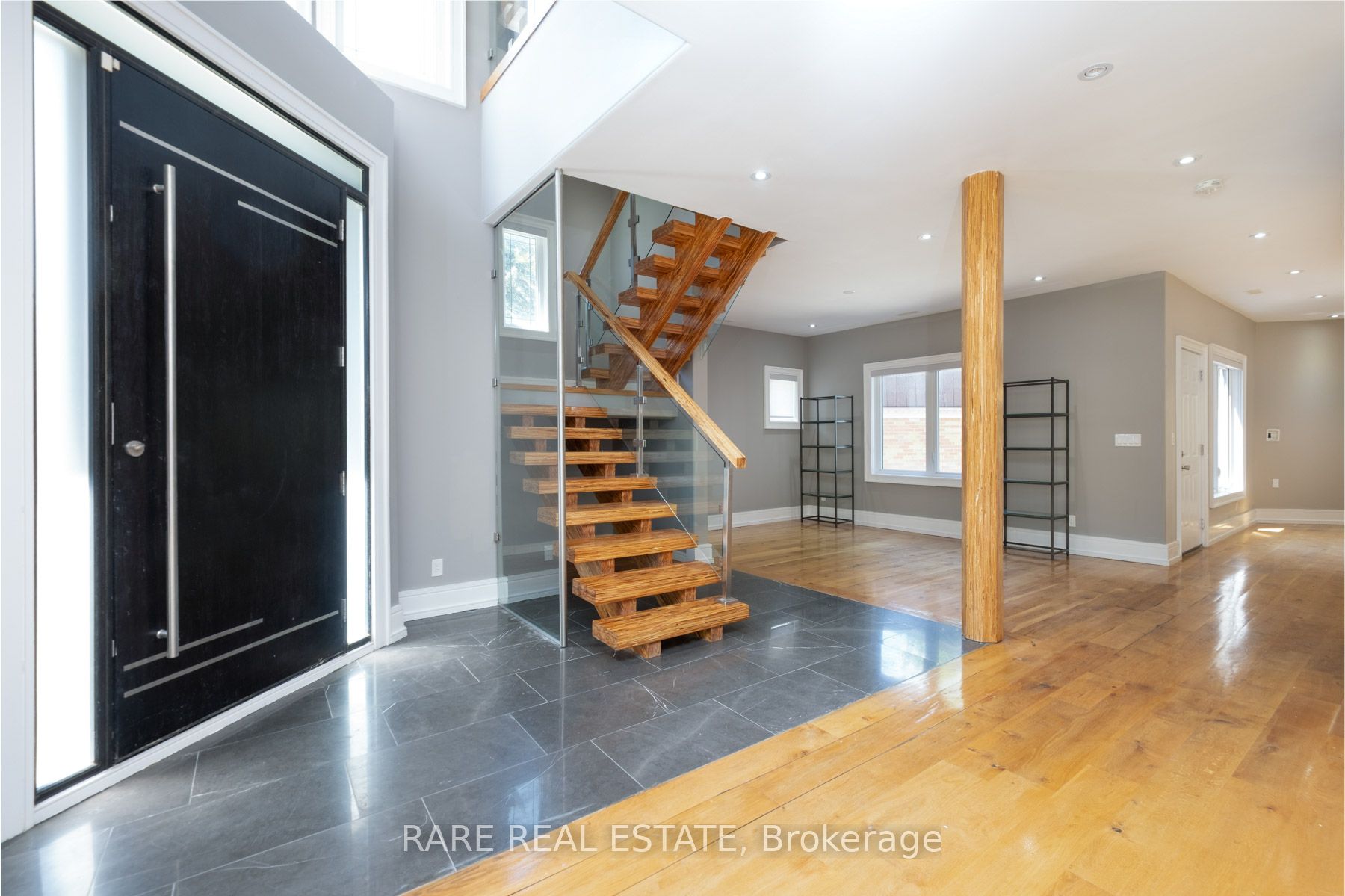 17 Kennedy Park Avenue N