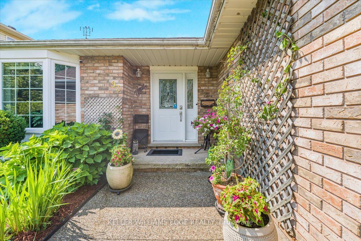 93 Wellandvale Drive