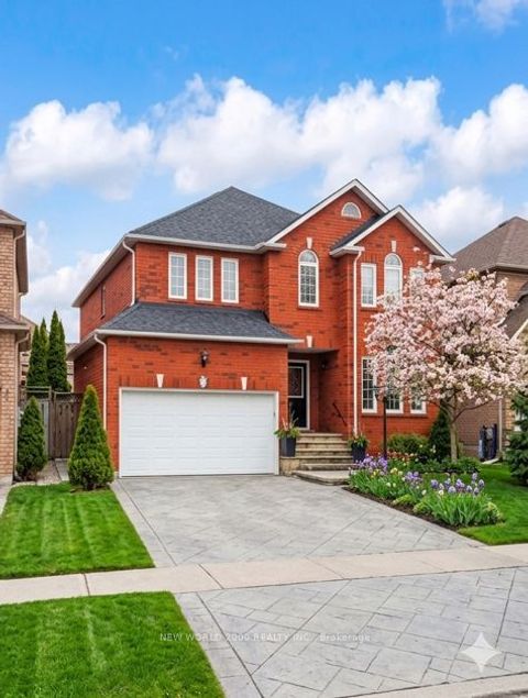 7 Finnegan Place Whitby ON L1R 2G2