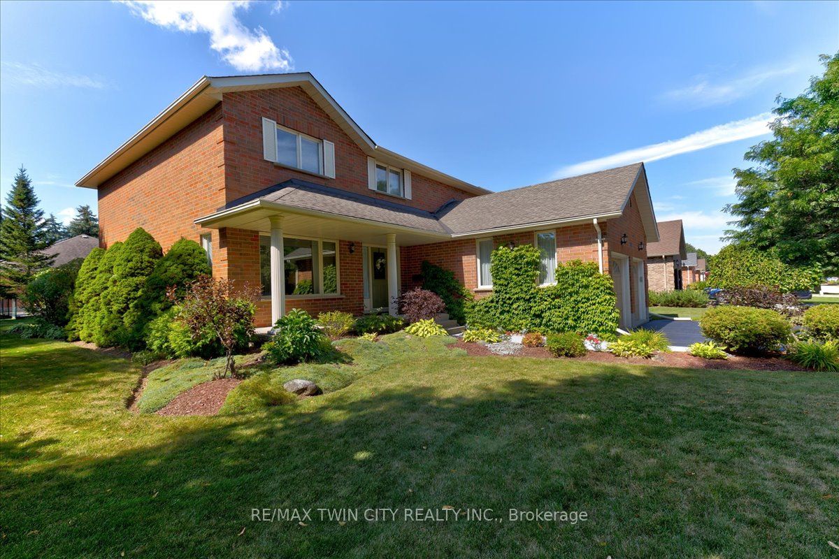 599 Stonebury Crescent