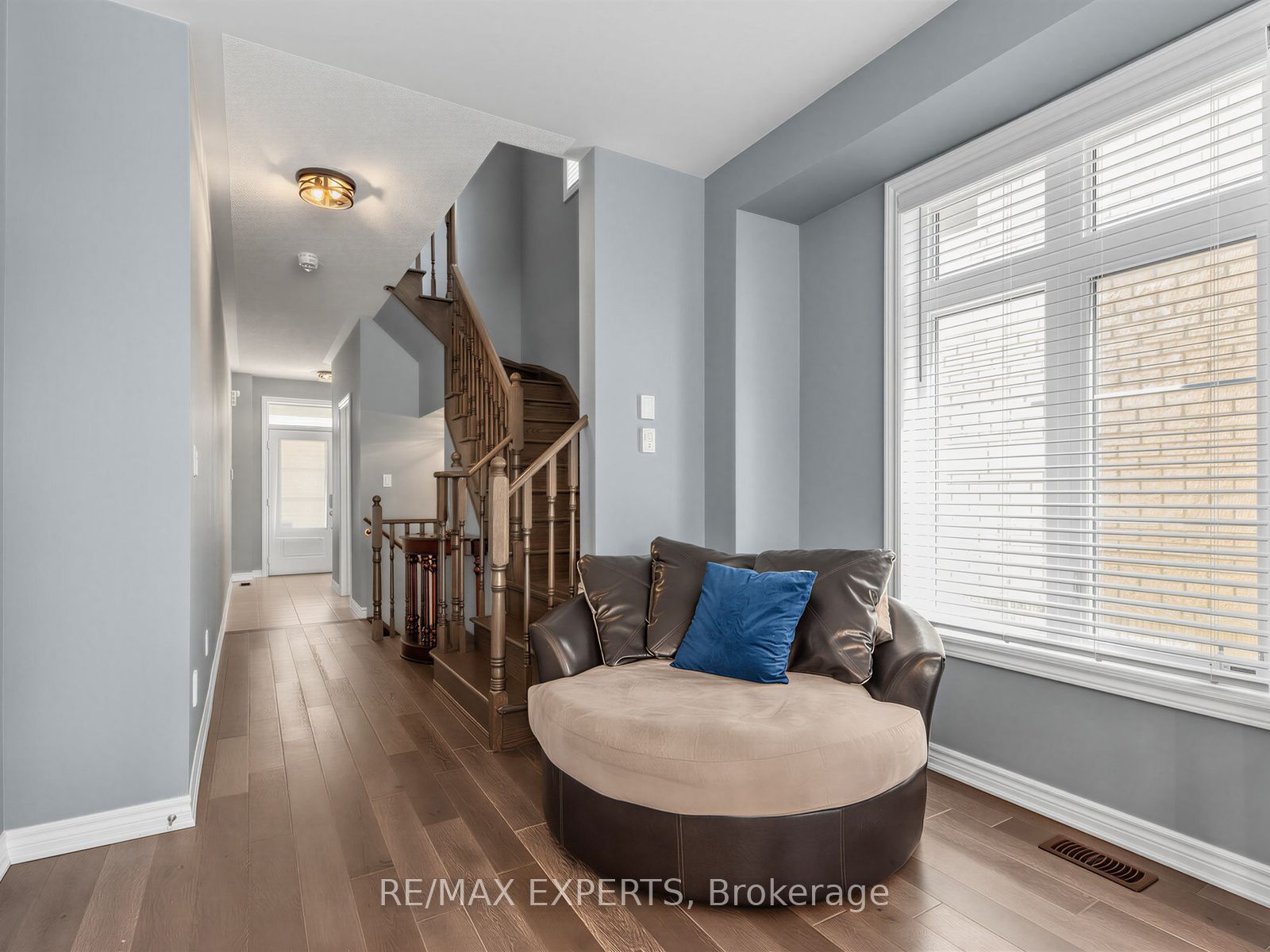 52 Vedette Way
