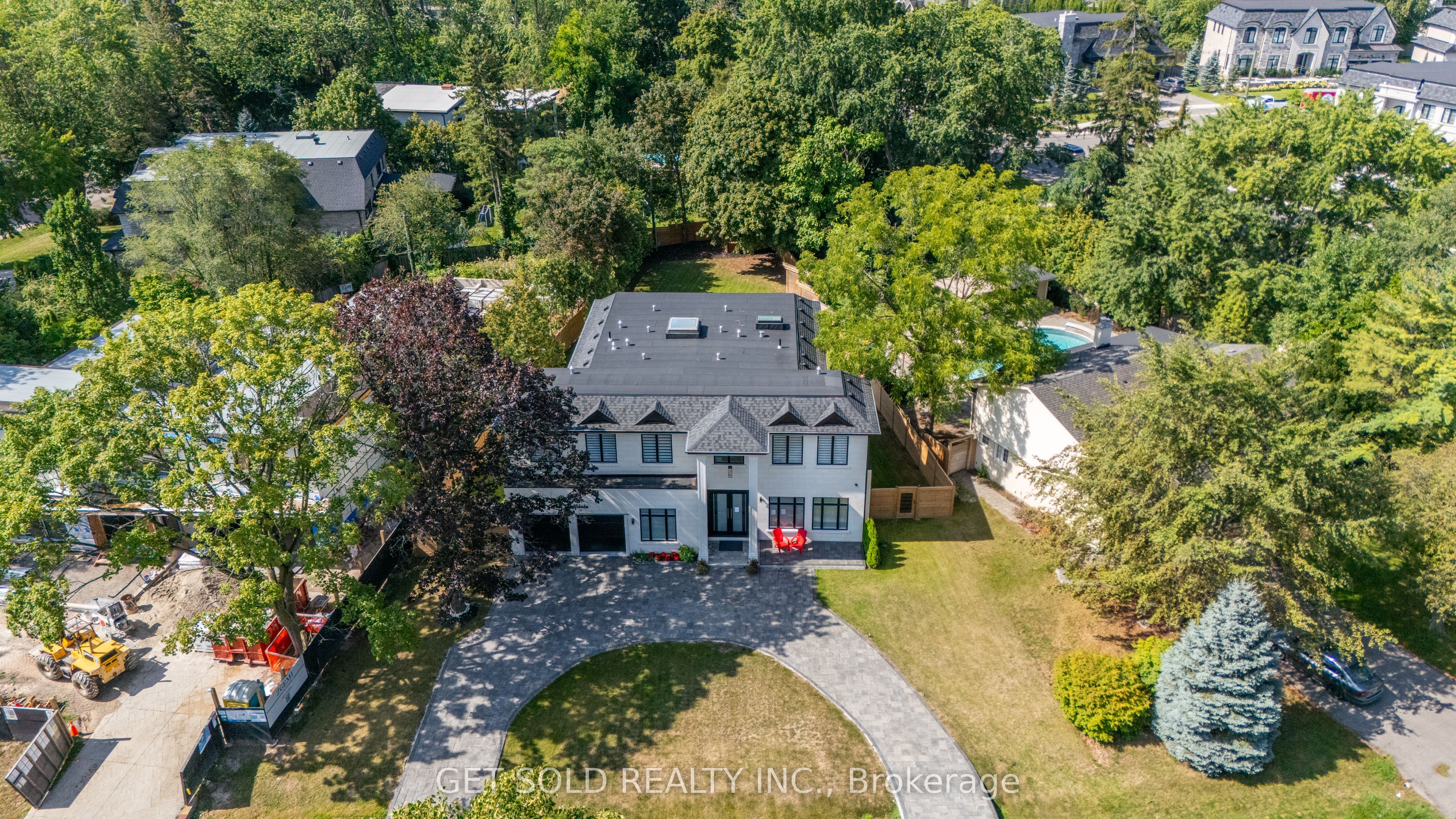 150 Wolfdale Avenue