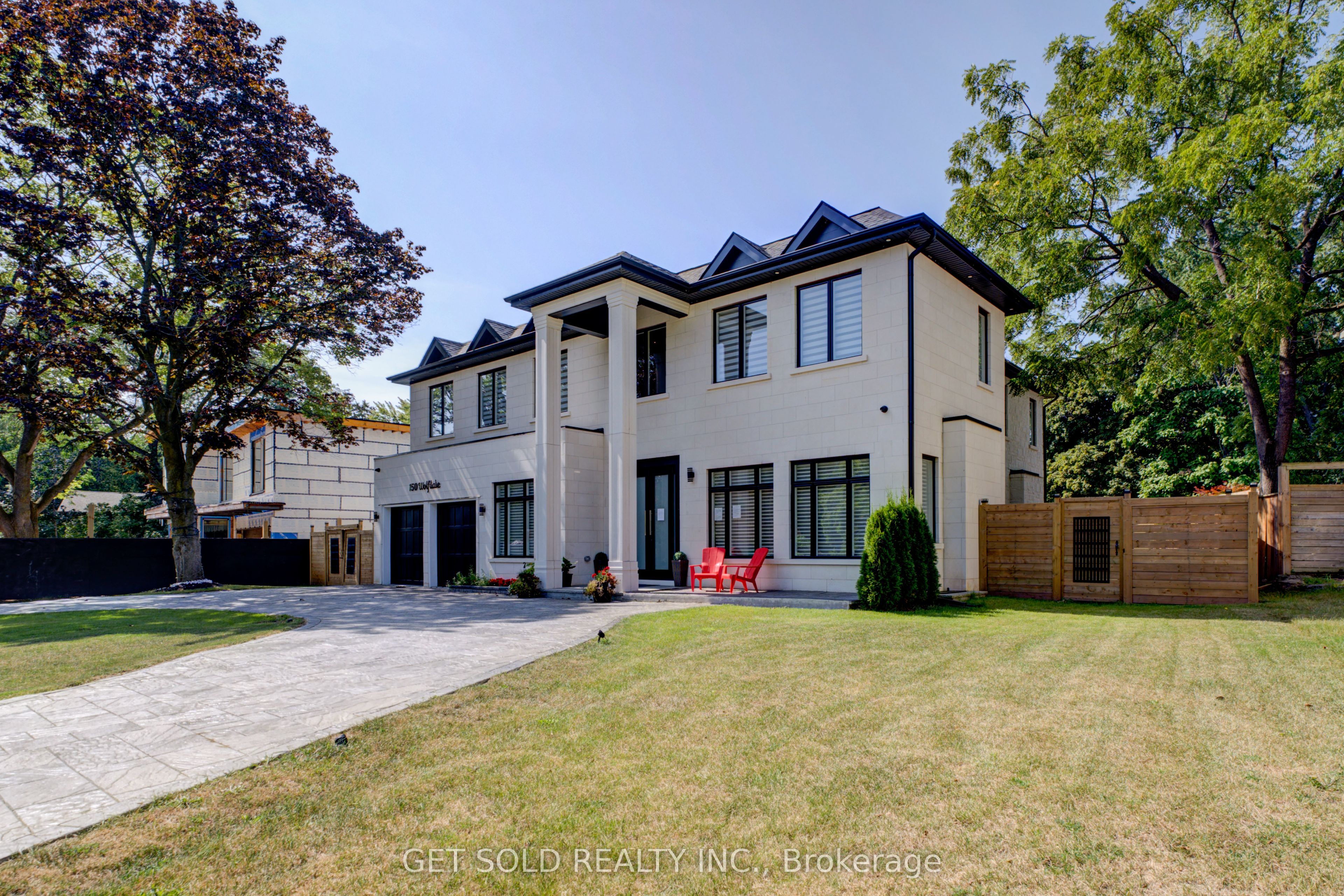 150 Wolfdale Avenue