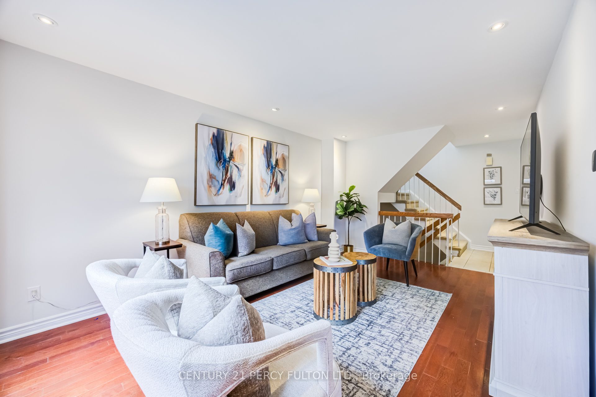 608 Beckworth Square