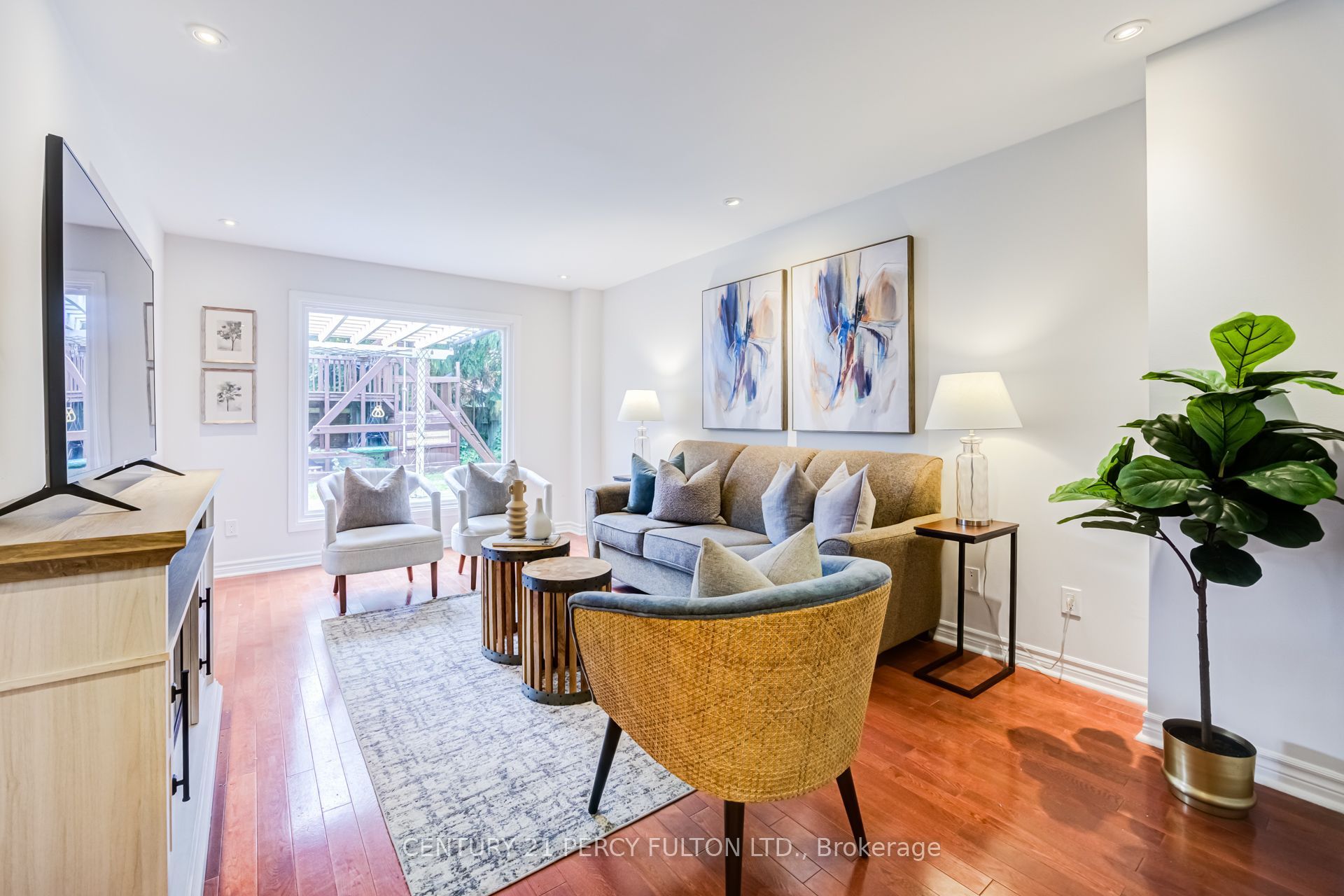 608 Beckworth Square