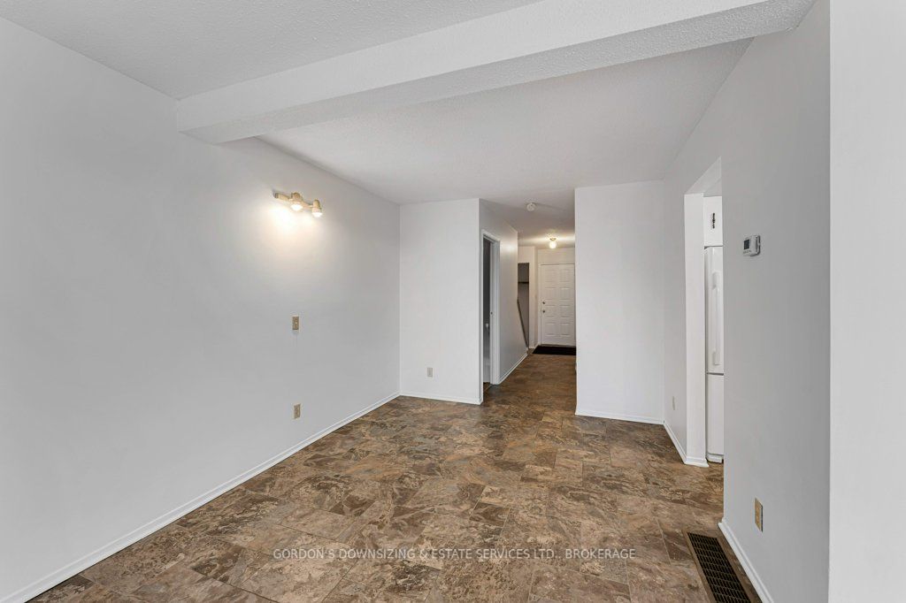 39 Coventry Crescent