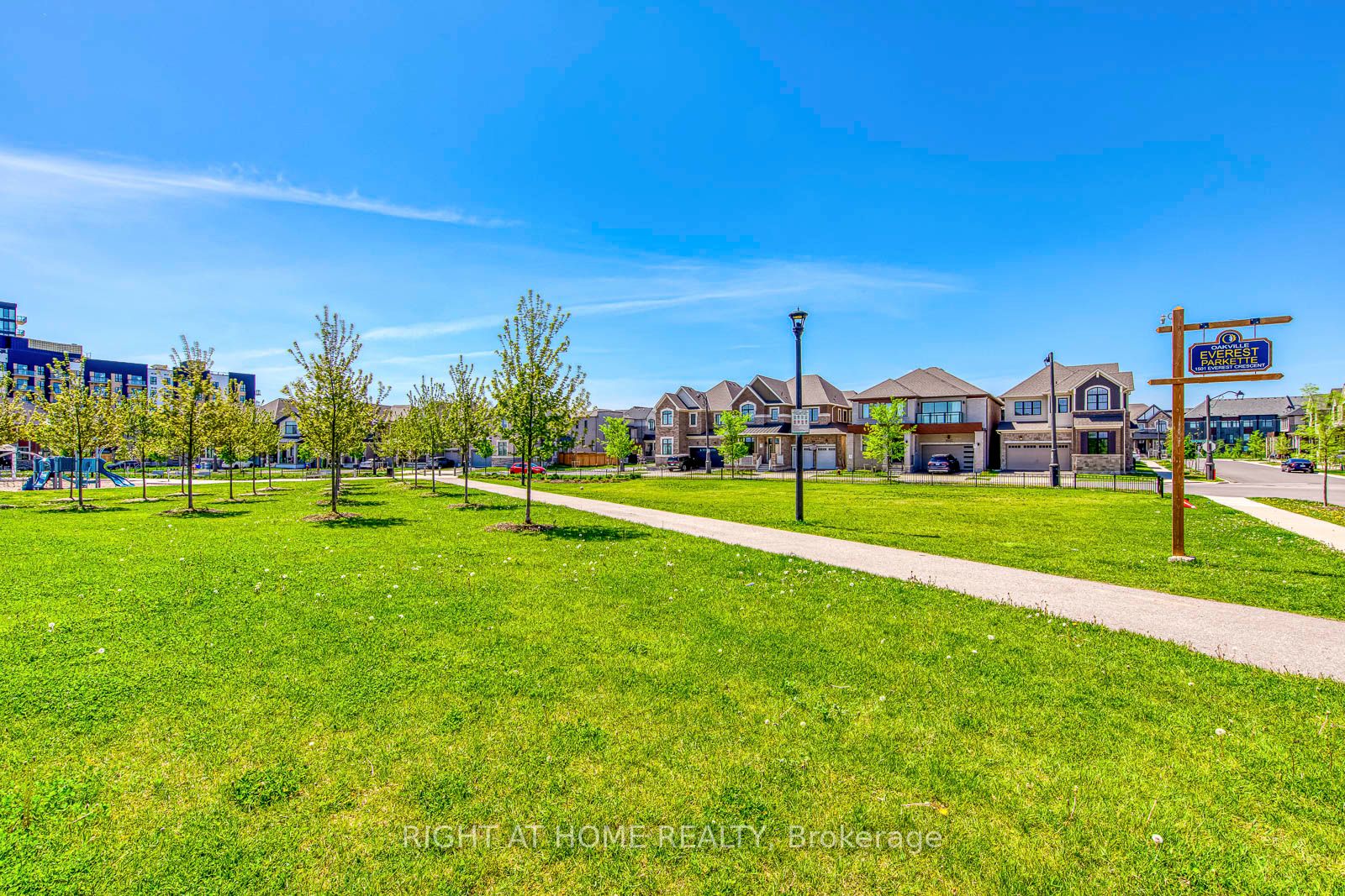 1387 Aymond Crescent