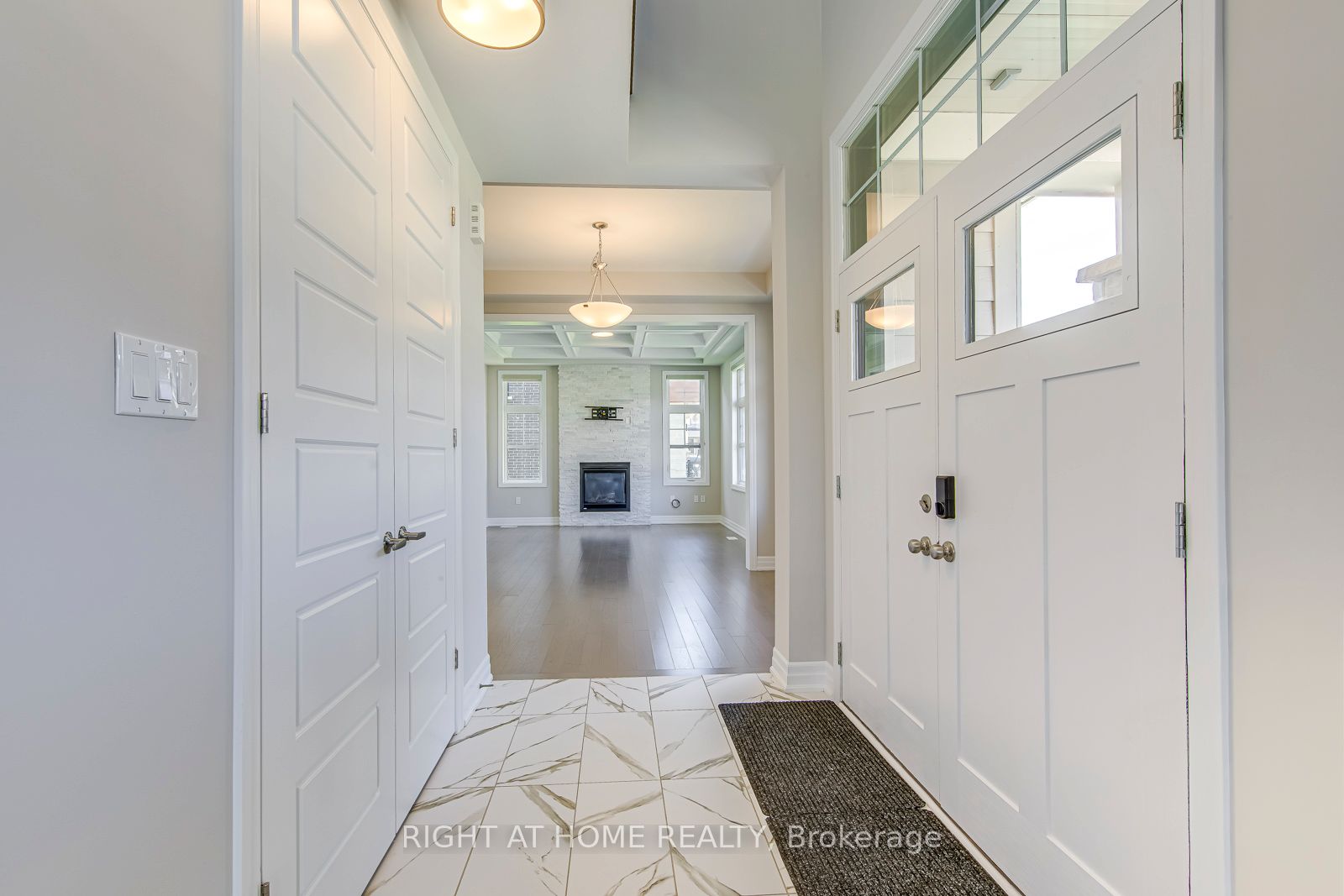 1387 Aymond Crescent