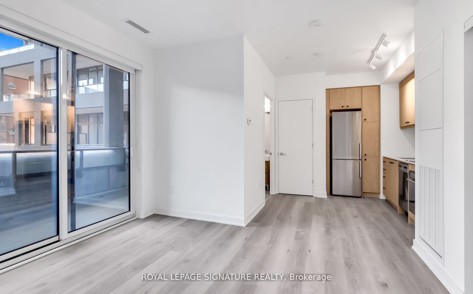 9 Tecumseth Street 403