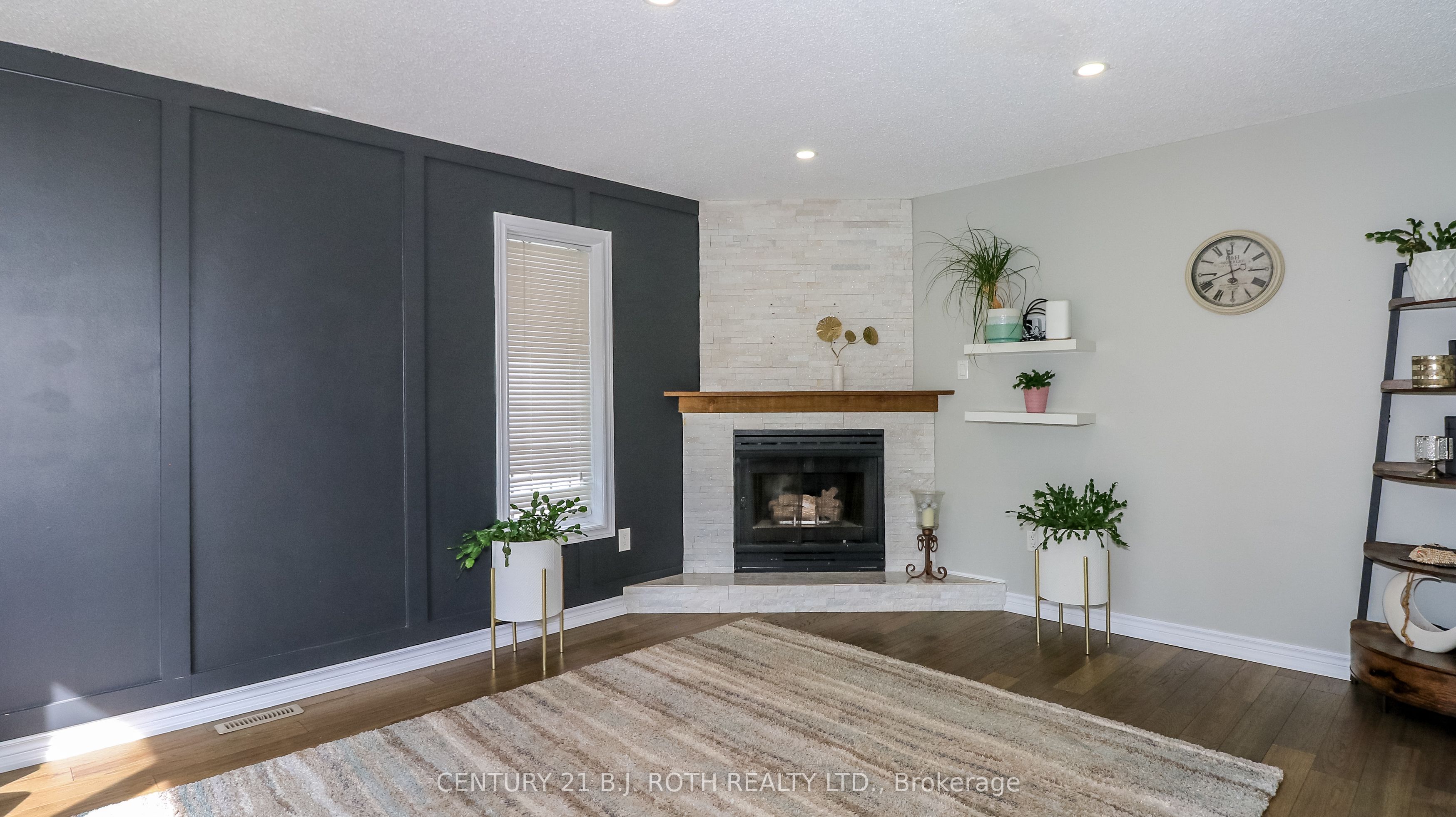 61 Barwick Drive W