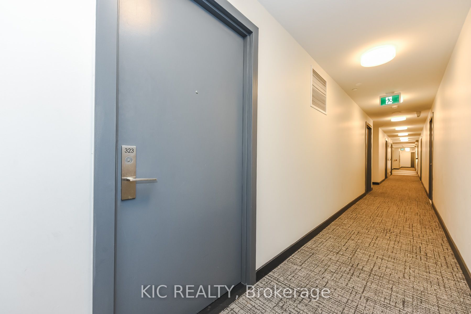 86 Dundas St. Street E 323