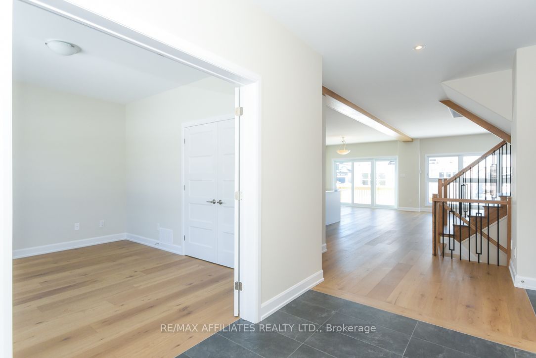 1055 Chablis Crescent