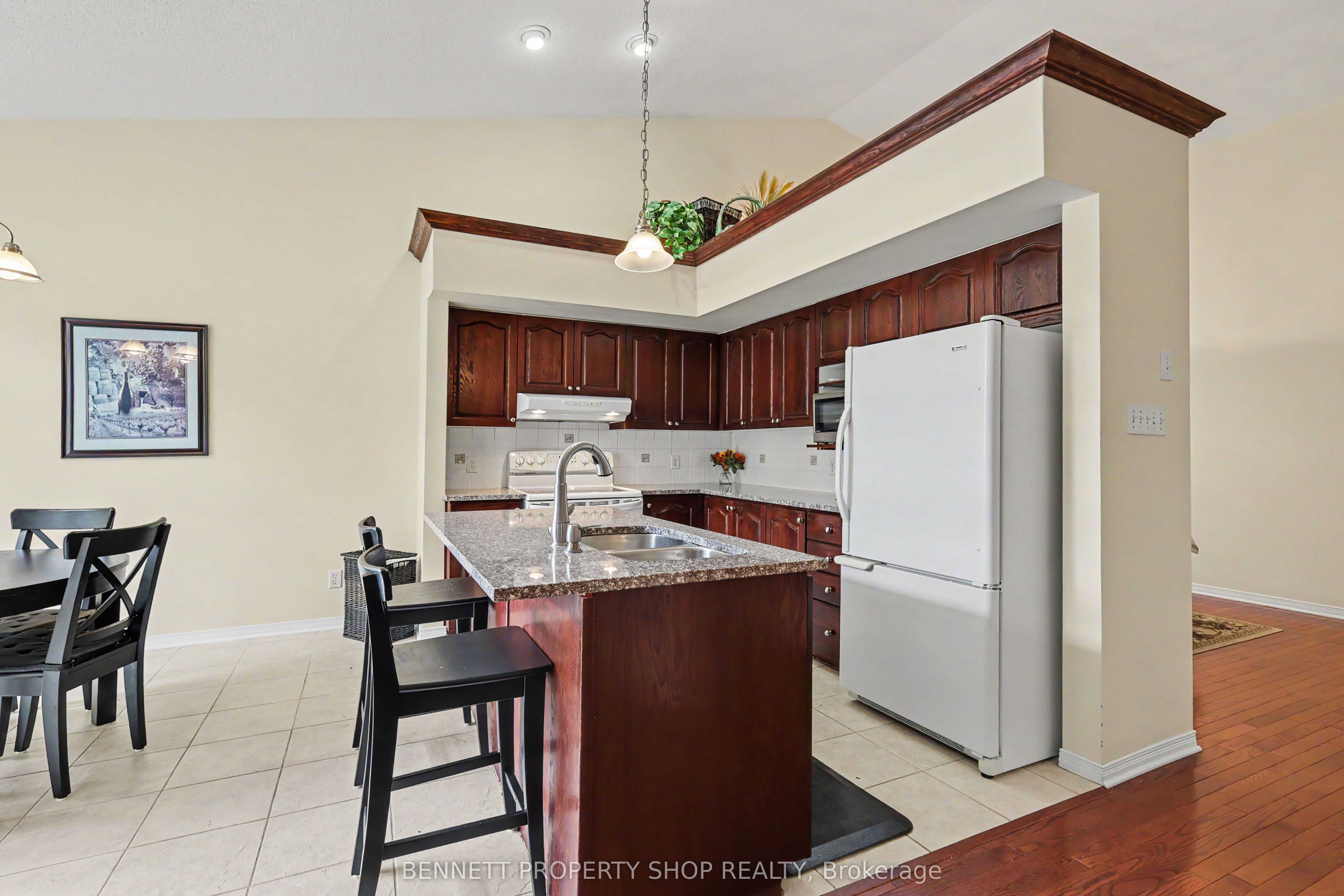 4 Burnstead Crescent