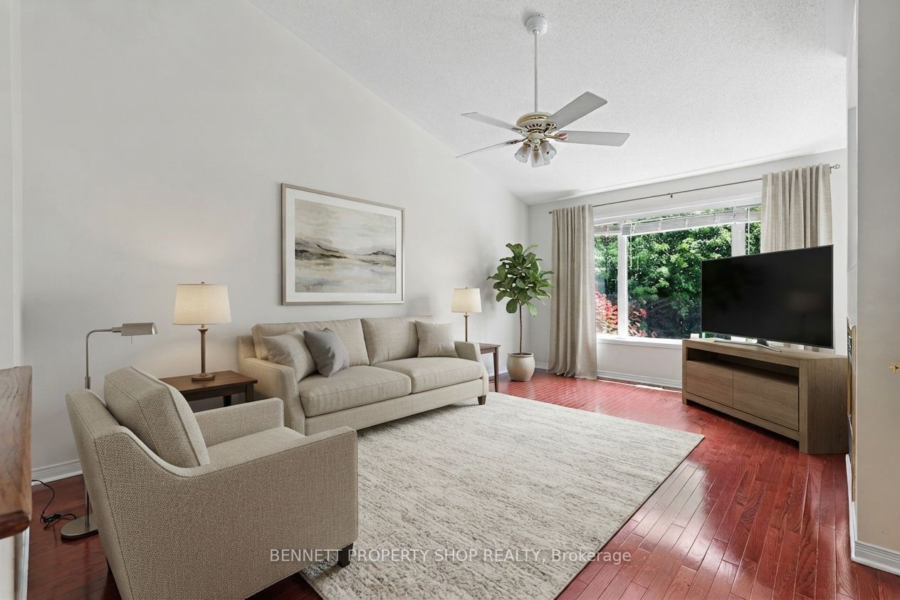 4 Burnstead Crescent