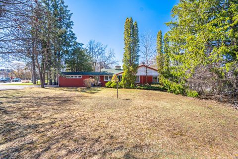 100 Westwood Lane Richmond Hill ON L4C 6Y3