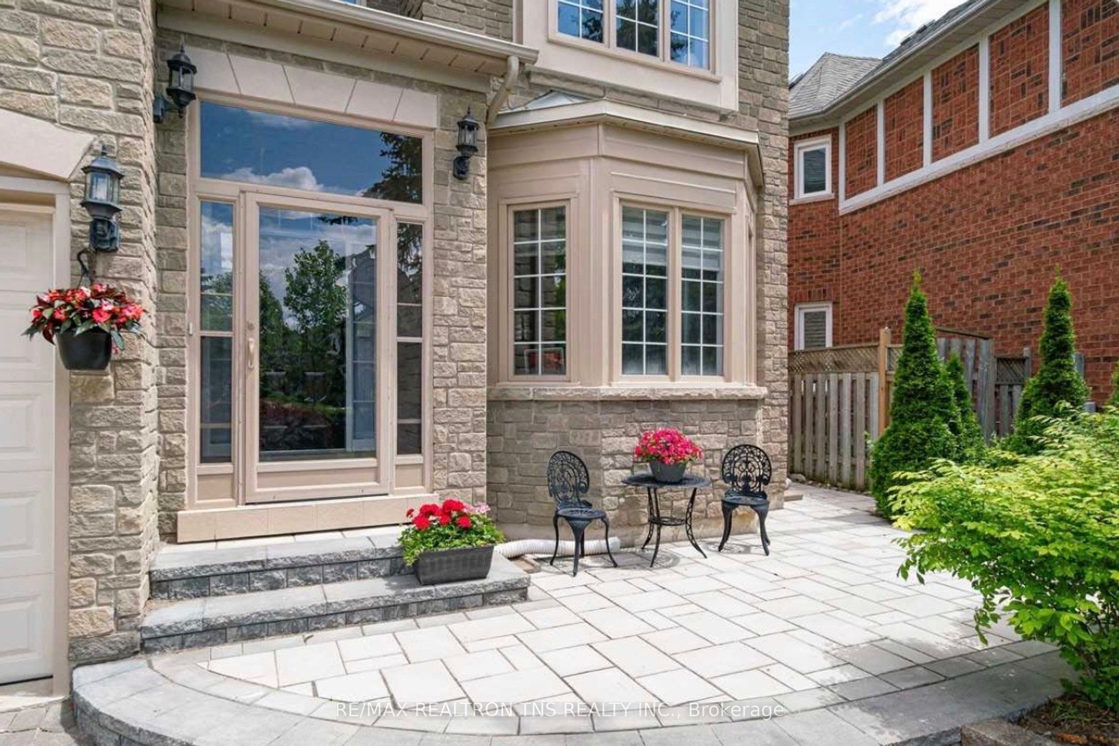 11 Delevan Court