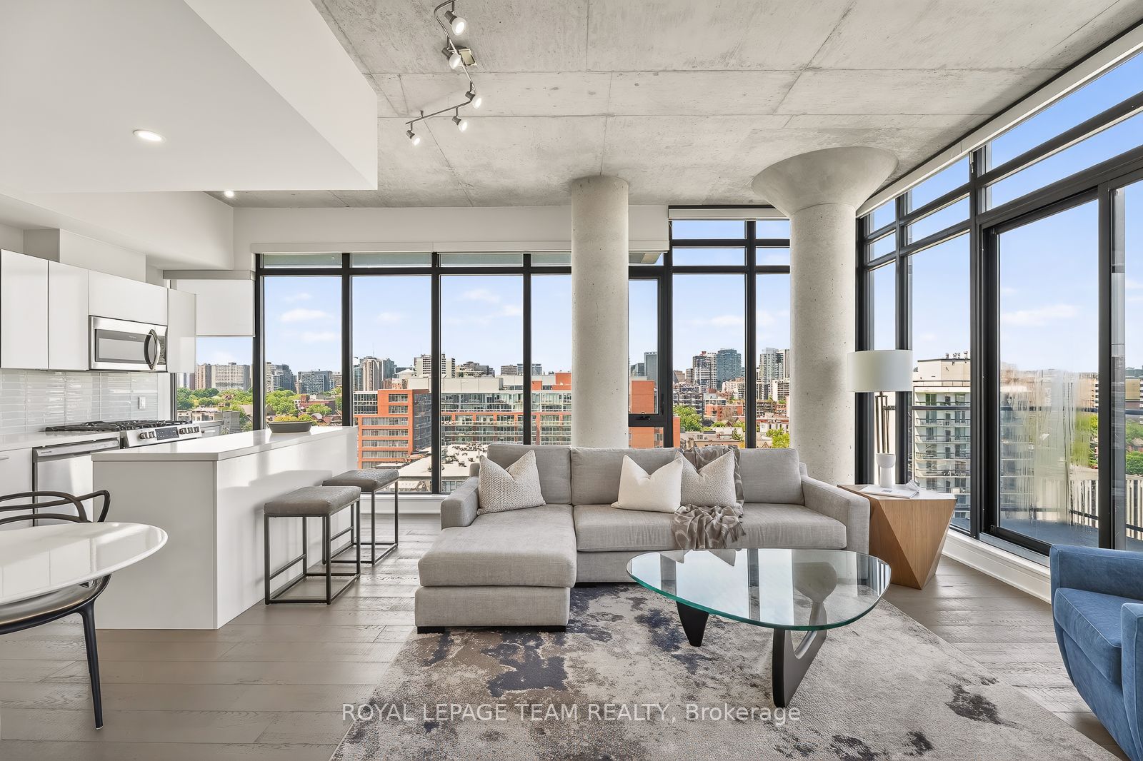 203 CATHERINE Street 1009