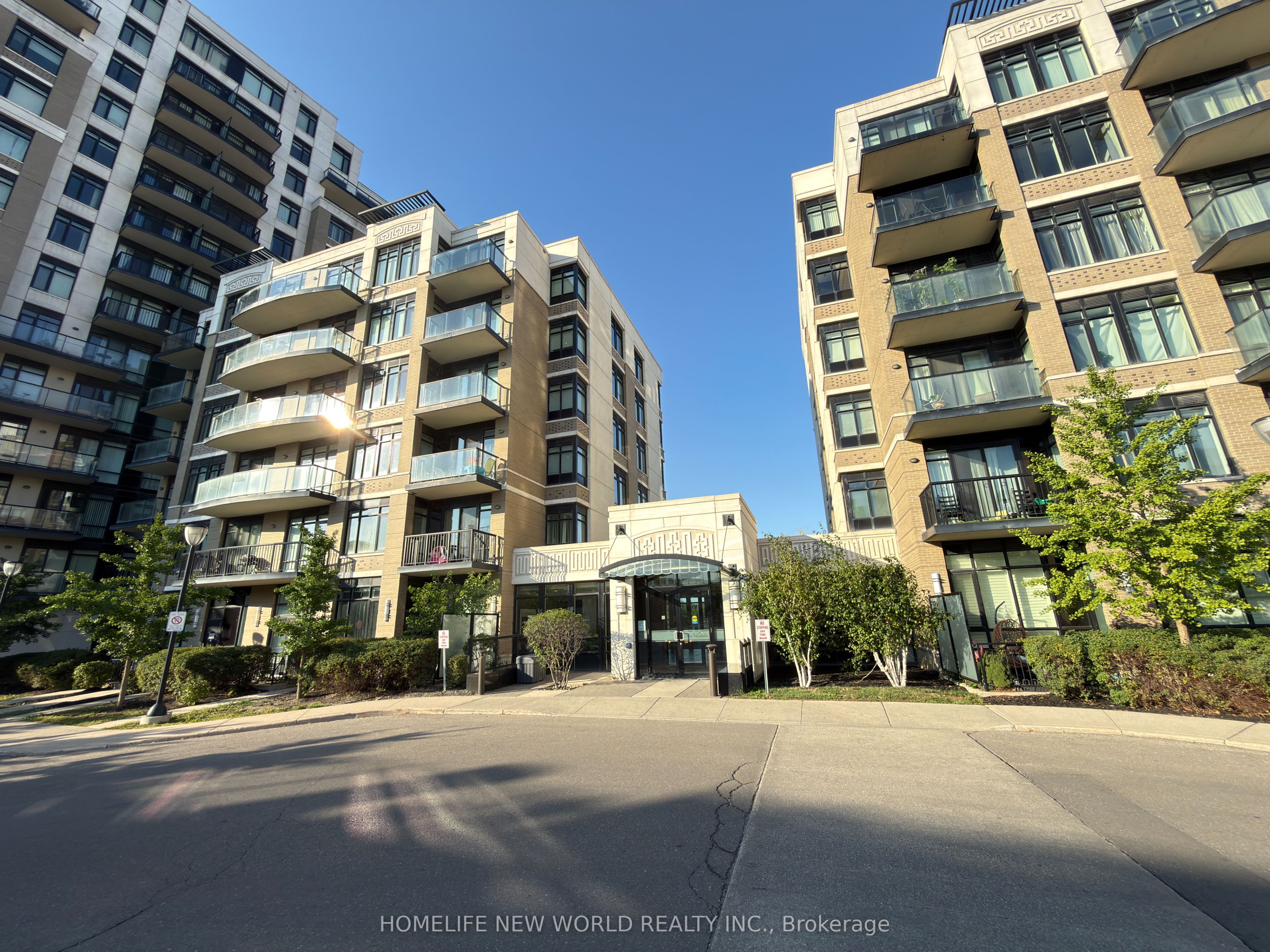 151 Upper Duke Crescent 403