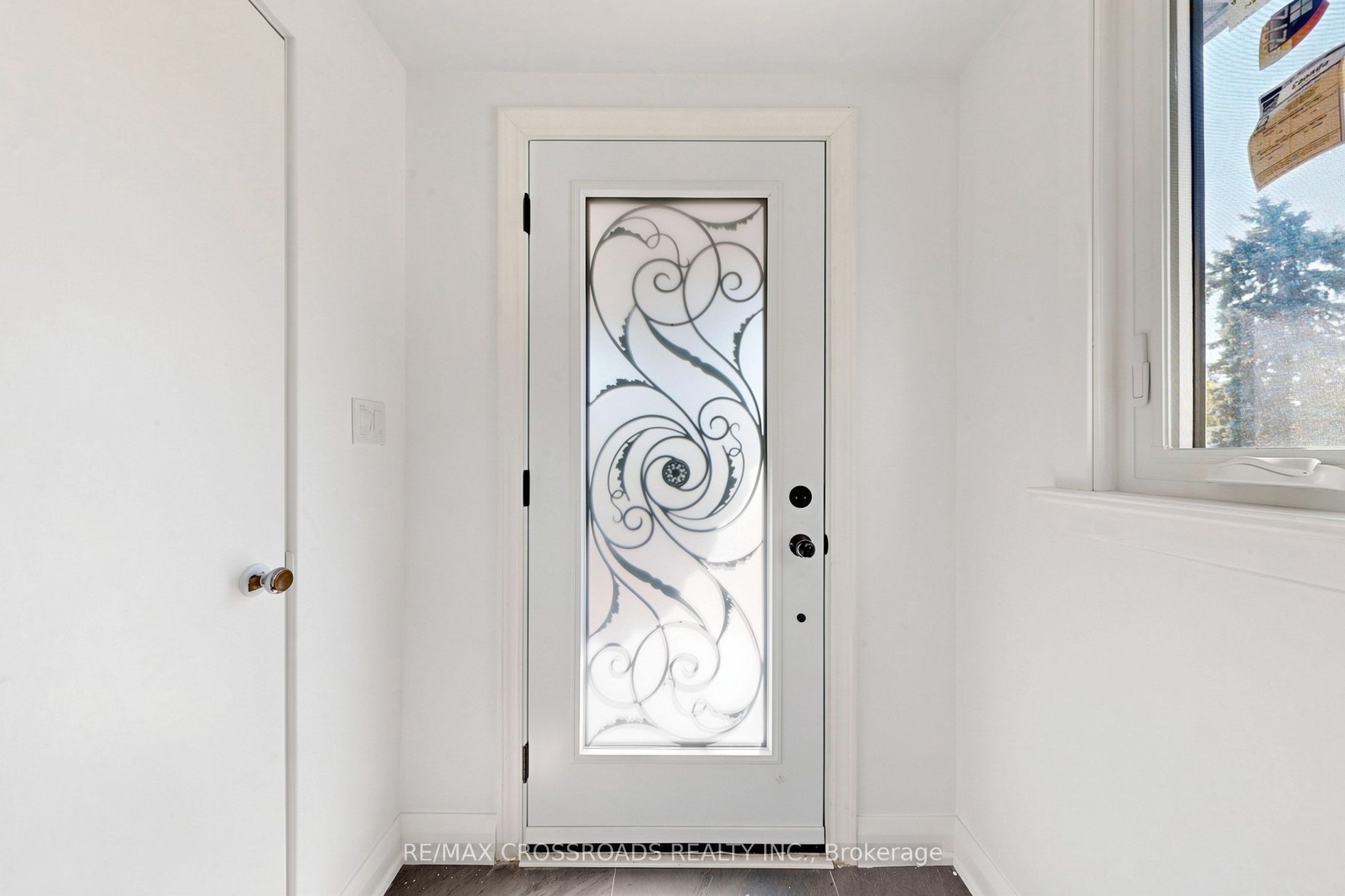 1496 Simcoe Street N