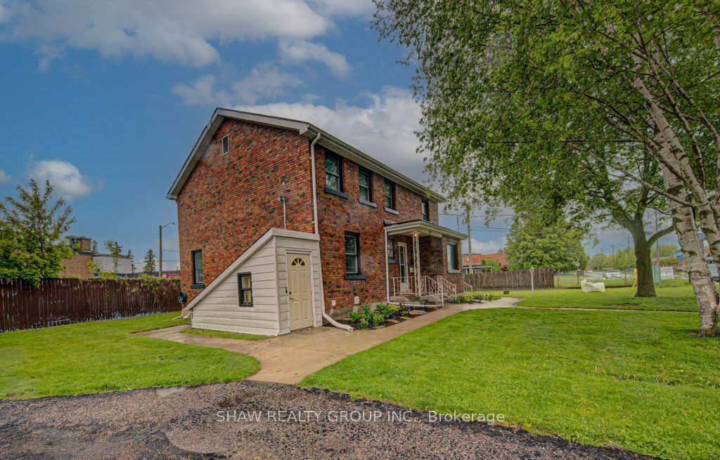 128 POLLOCK Avenue