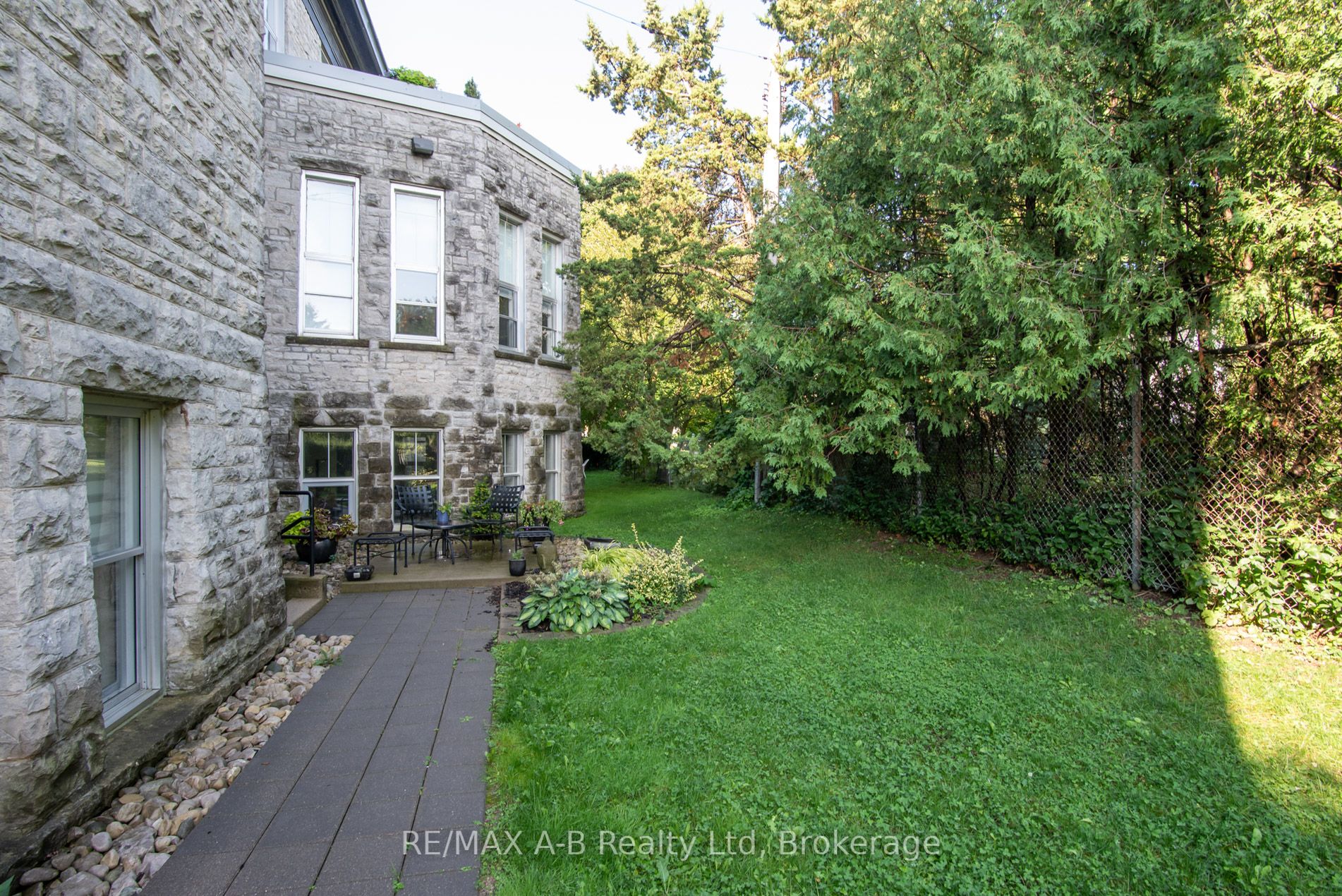 189 Elizabeth Street 1C