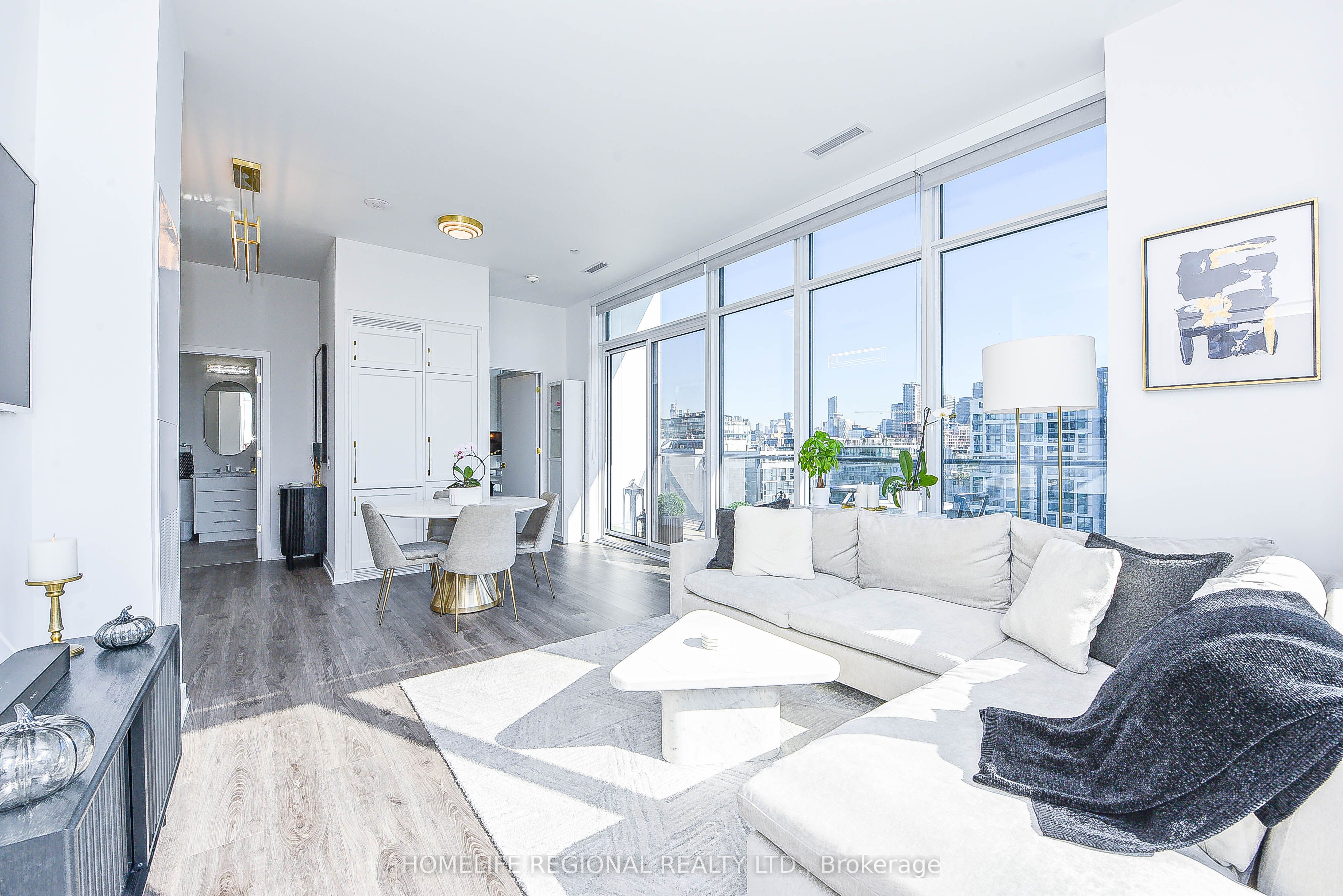 9 Tecumseth Street PH19