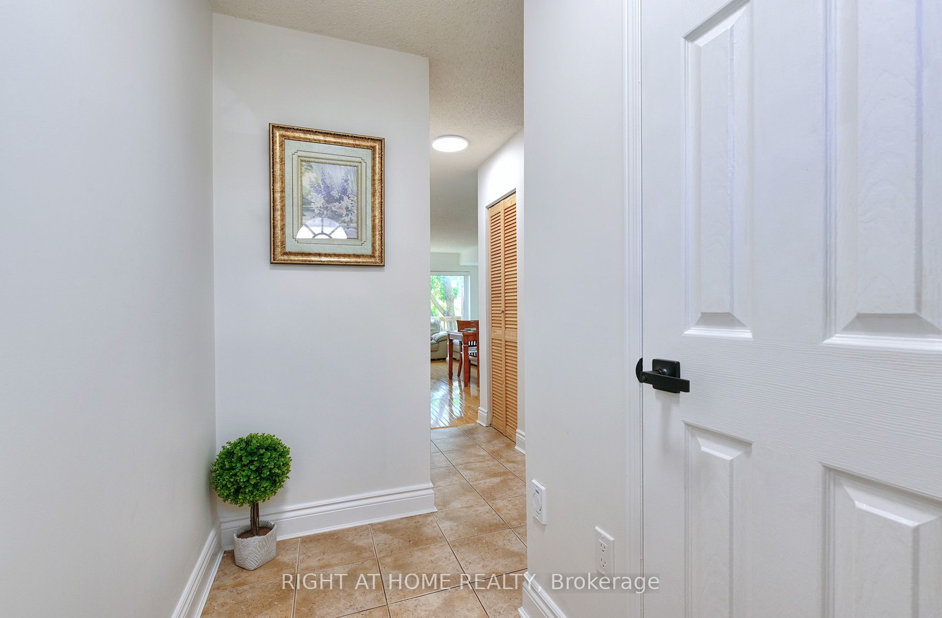 80 Strathaven Drive 35