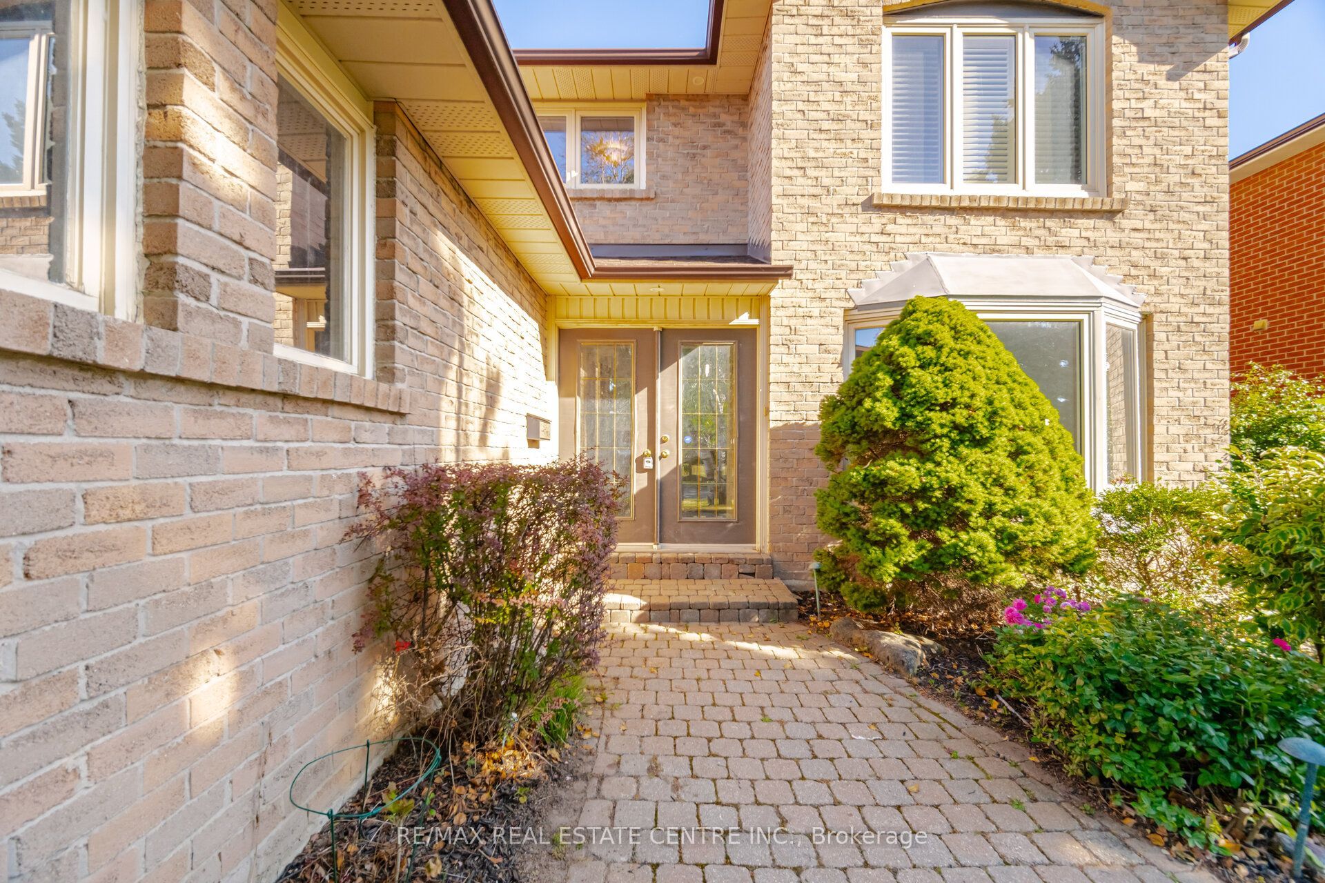 1572 Maple Ridge Drive