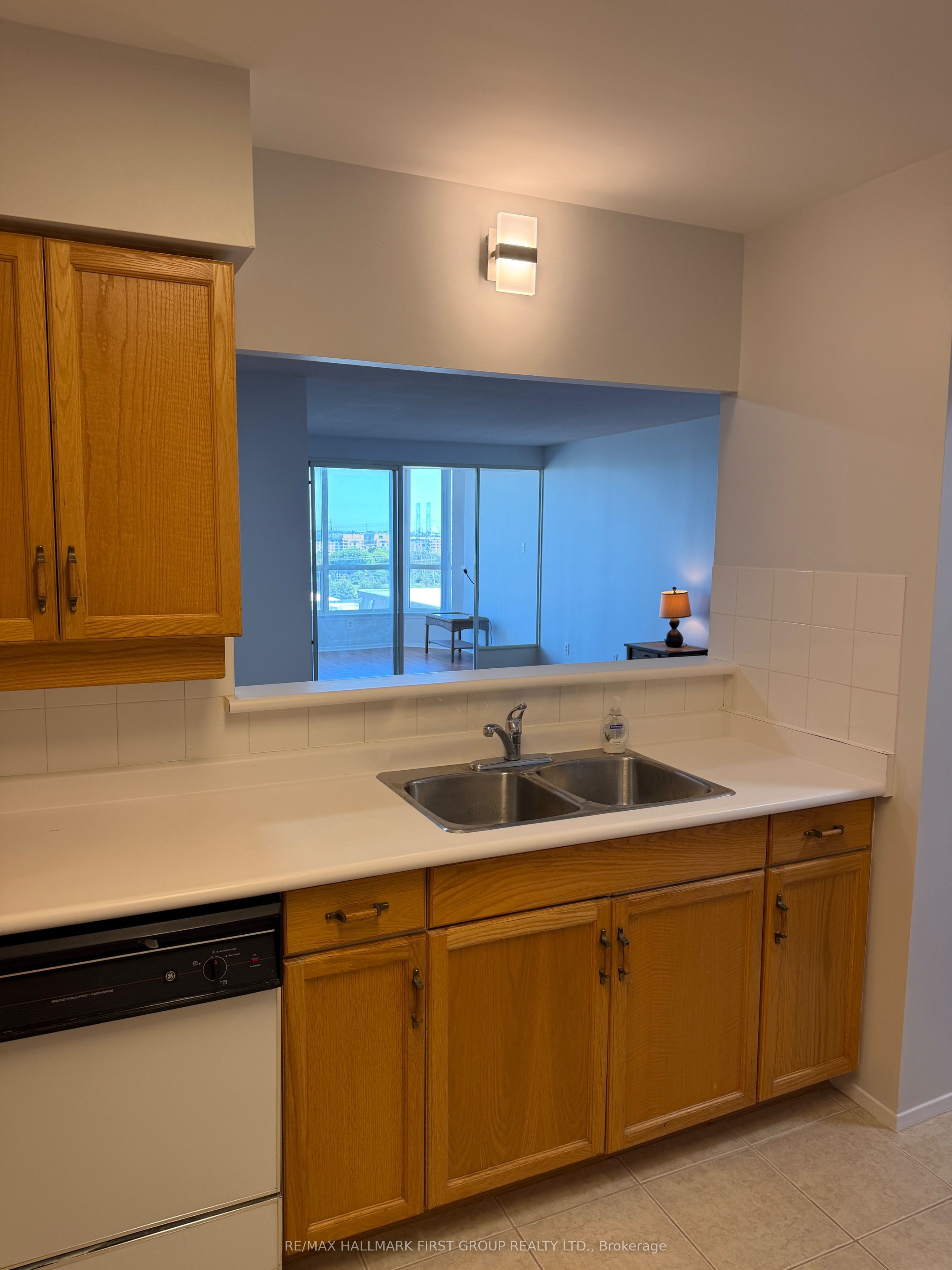 1880 Valley Farm Road 1132