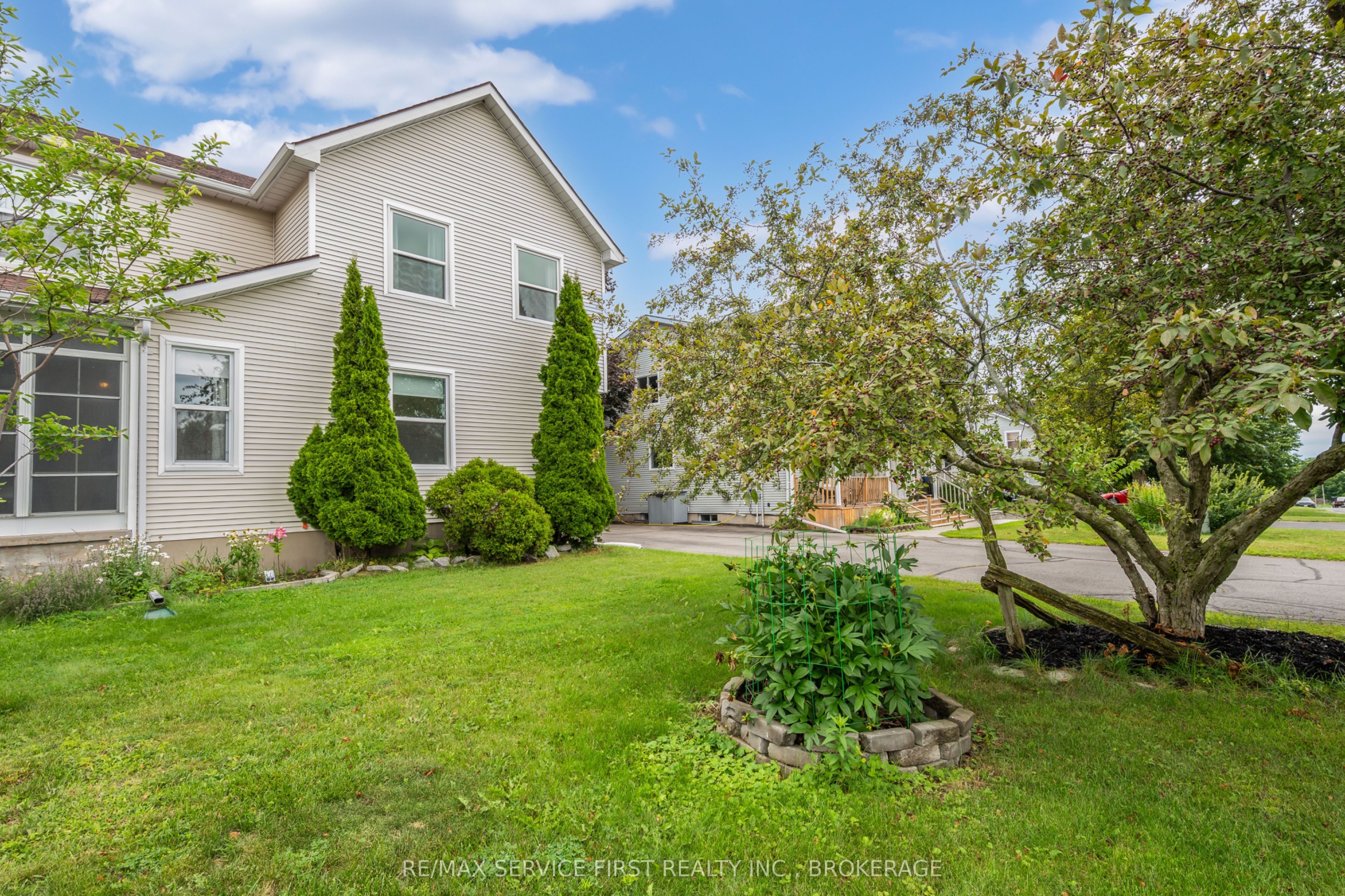 53 MCKEOWN Crescent