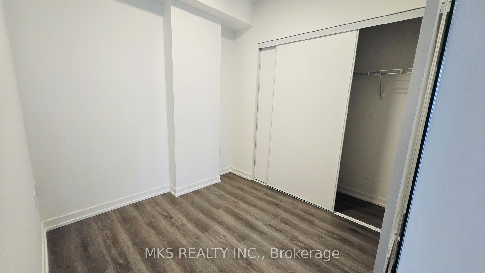 28 Interchange Way 2806