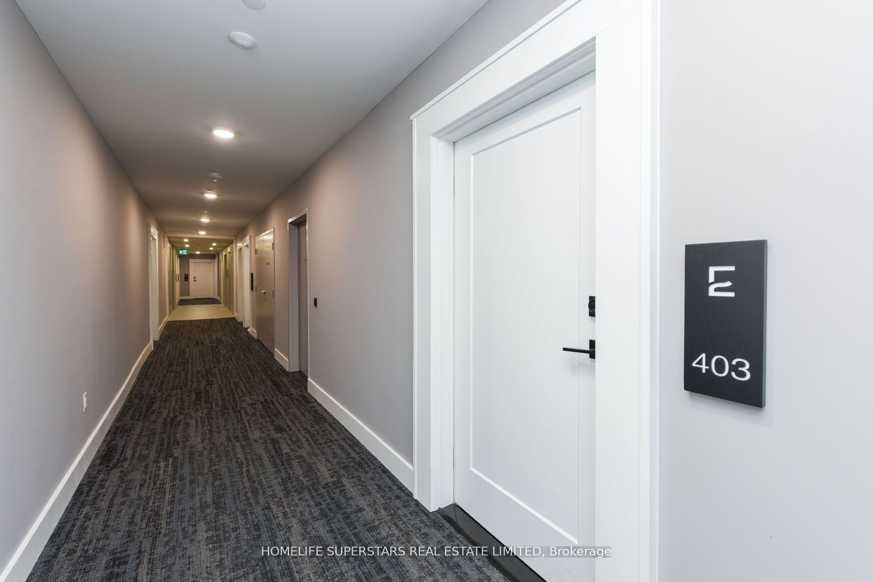 71 WYNDHAM Street S 403