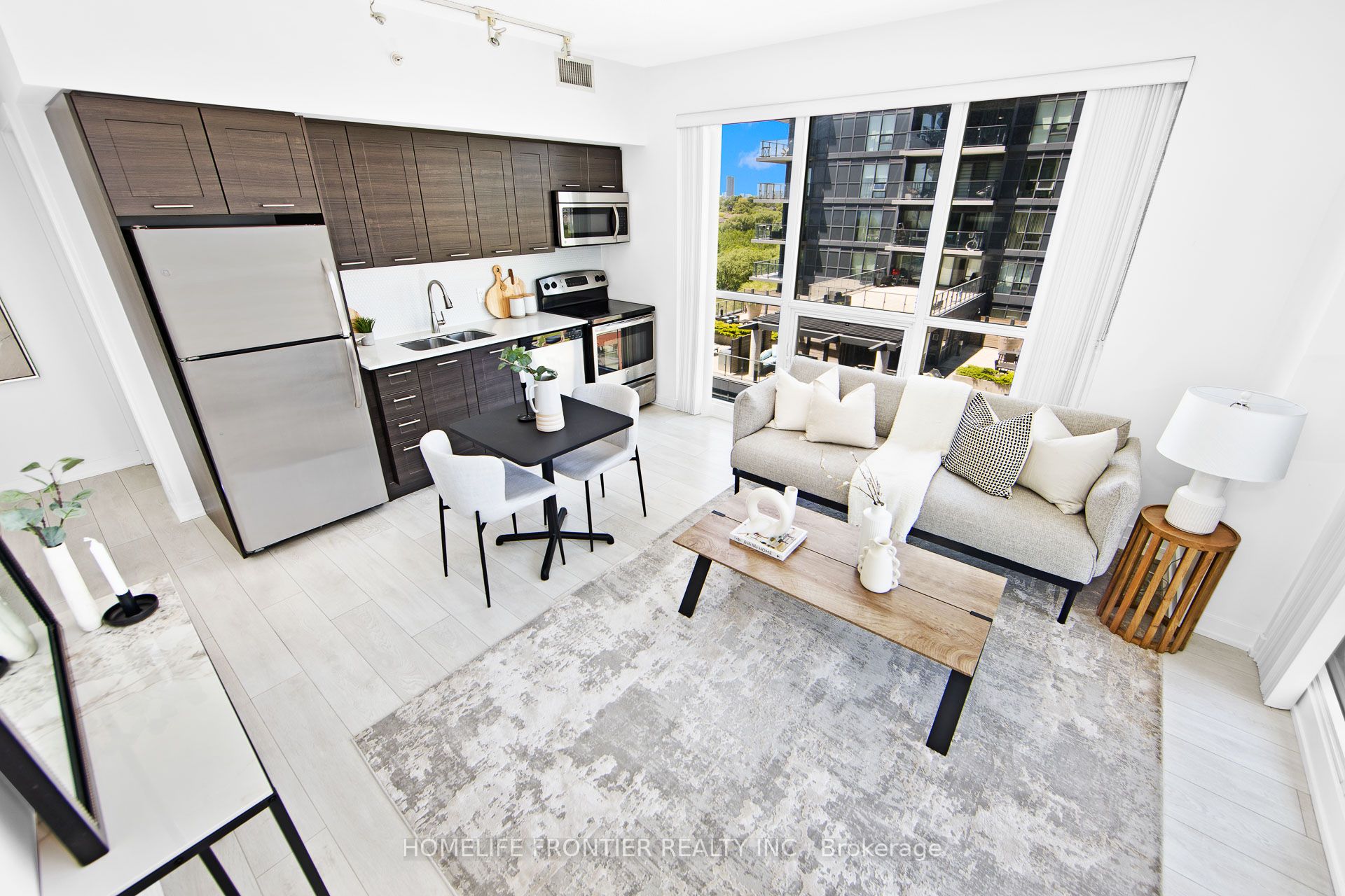 2212 Lakeshore Boulevard W 1108