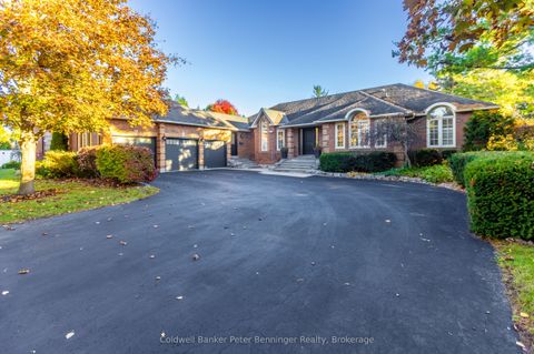 152 Treegrove Circle Aurora ON L4G 6M1