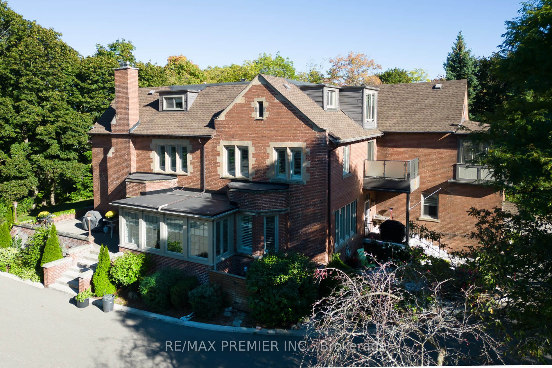 63 Main Street S 1,2,3