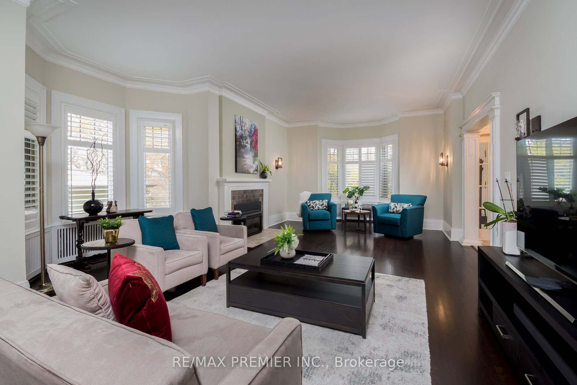 63 Main Street S 1,2,3