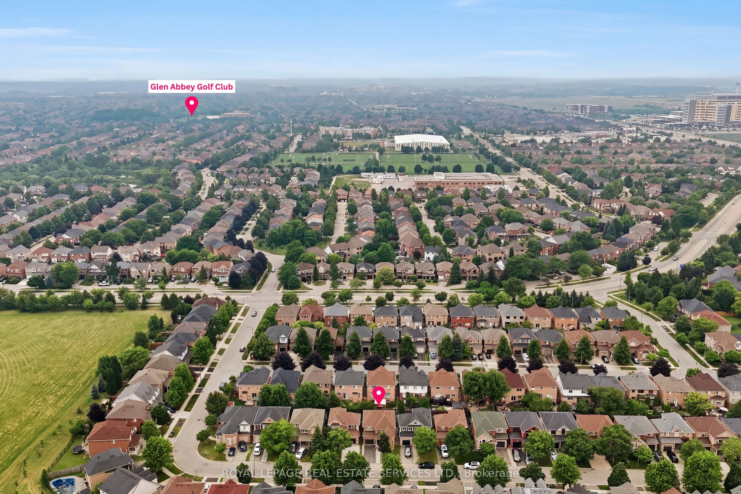 2382 Falkland Crescent